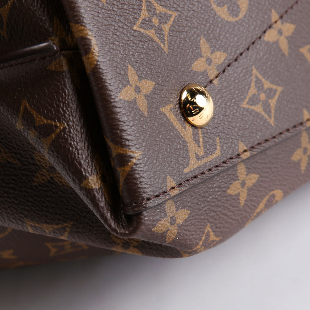 Metis Shoulder Monogram