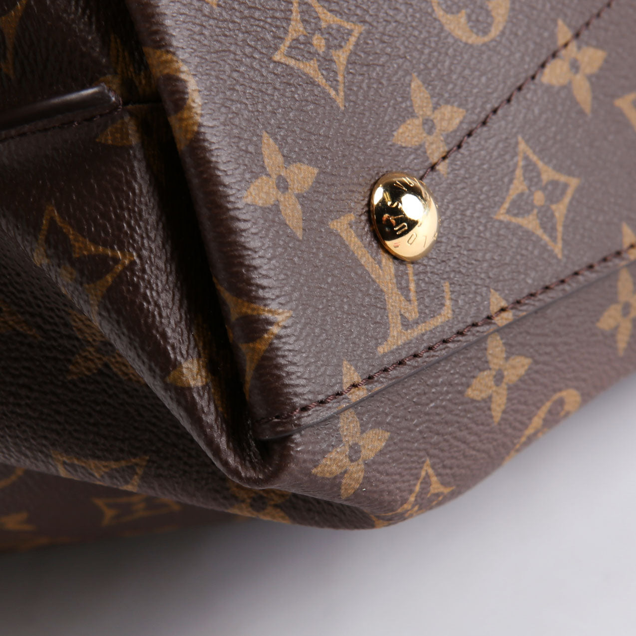 Metis Shoulder Monogram