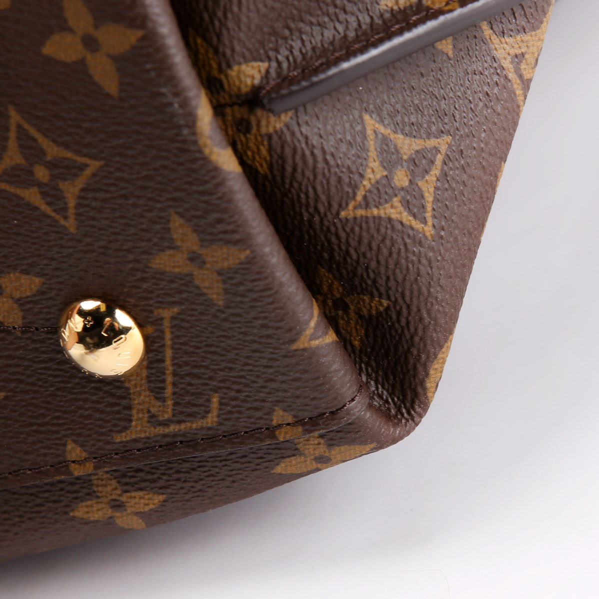 Metis Shoulder Monogram