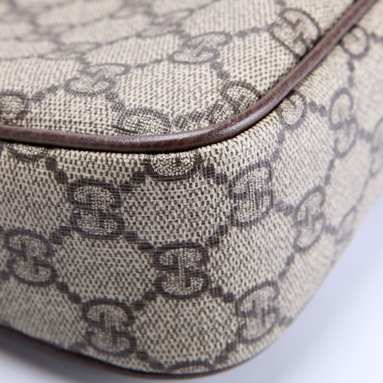 735132 GG Supreme Small Handbag Brown