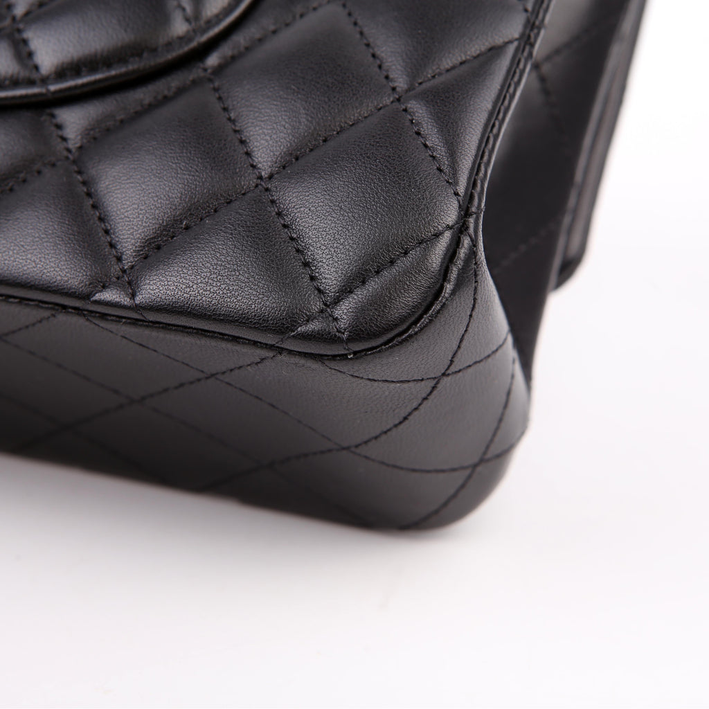 Classic Flap Medium Lambskin RFID Black