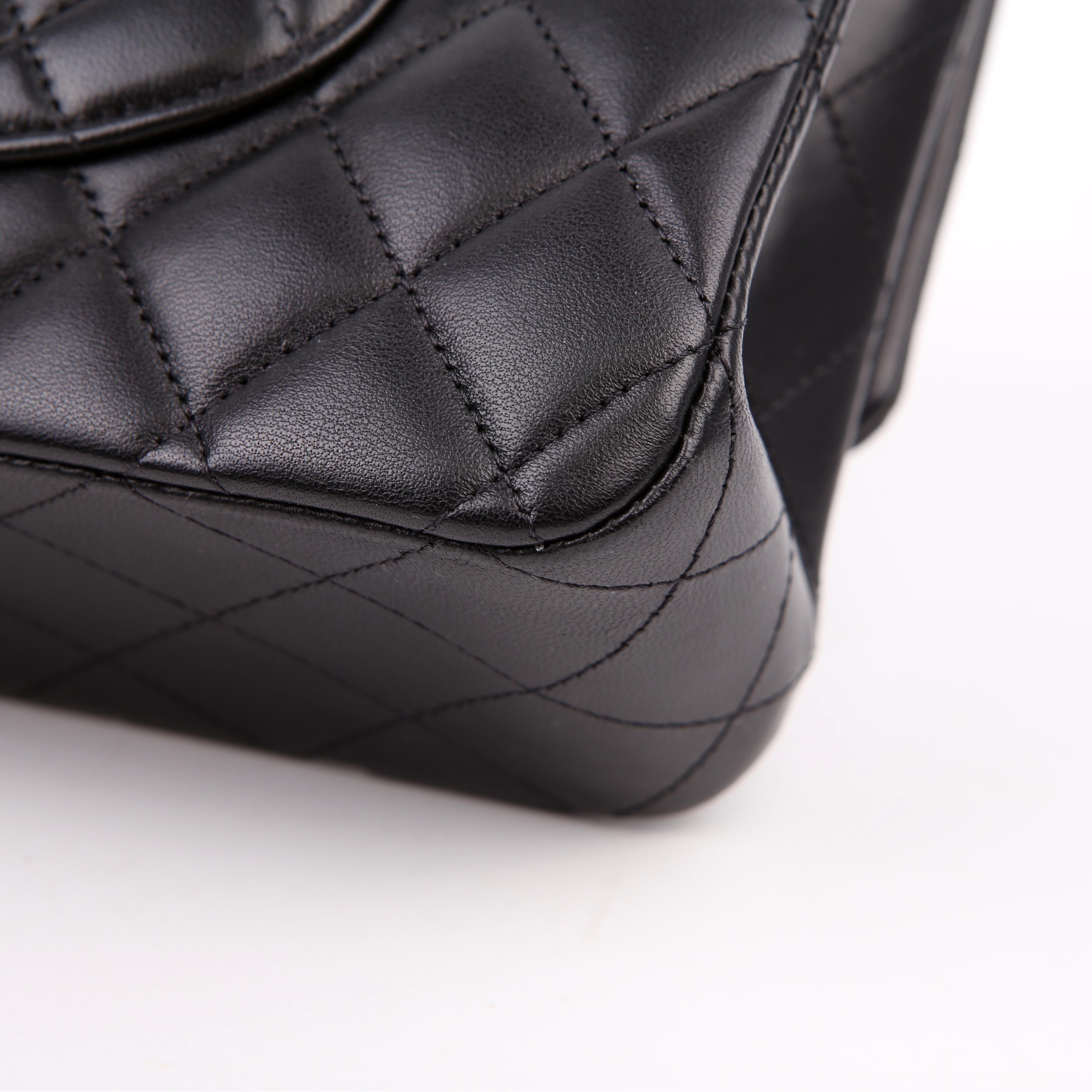Classic Flap Medium Lambskin RFID Black