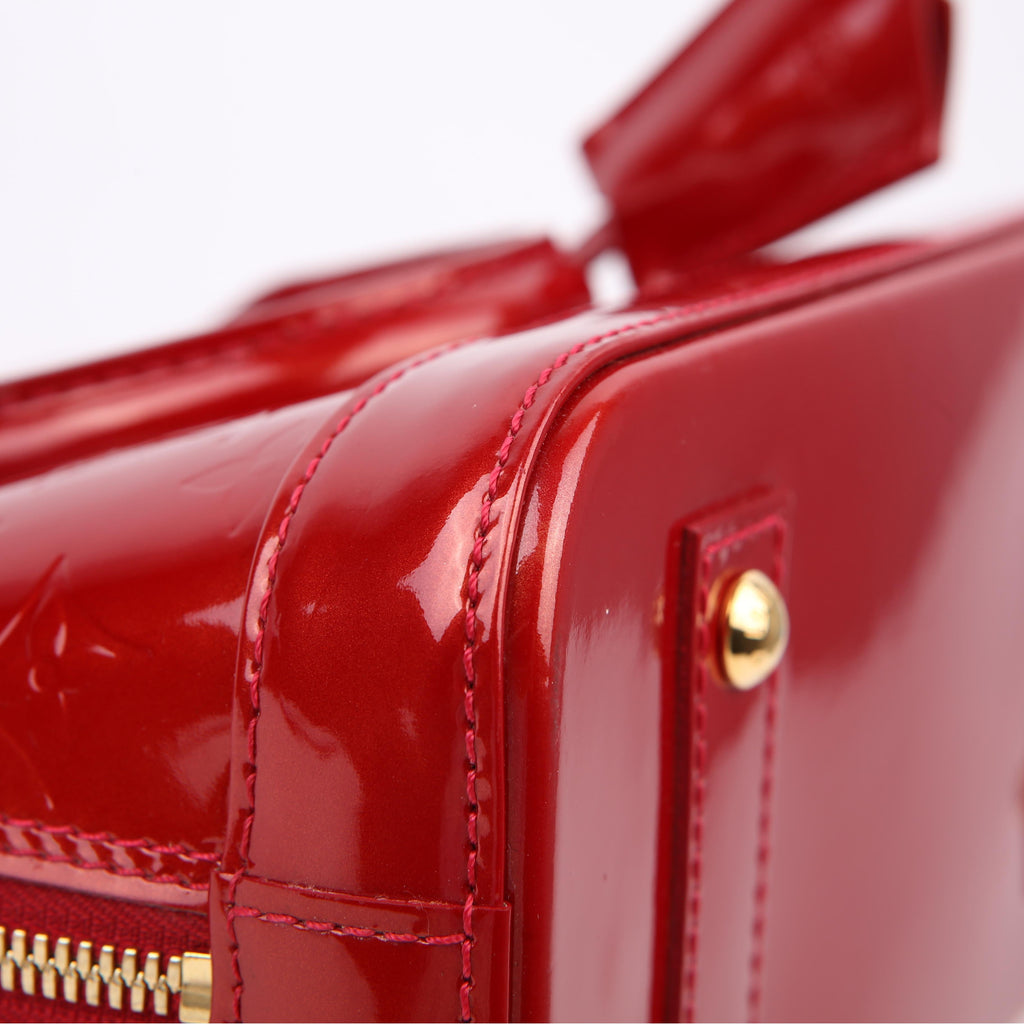 Alma BB Vernis Red