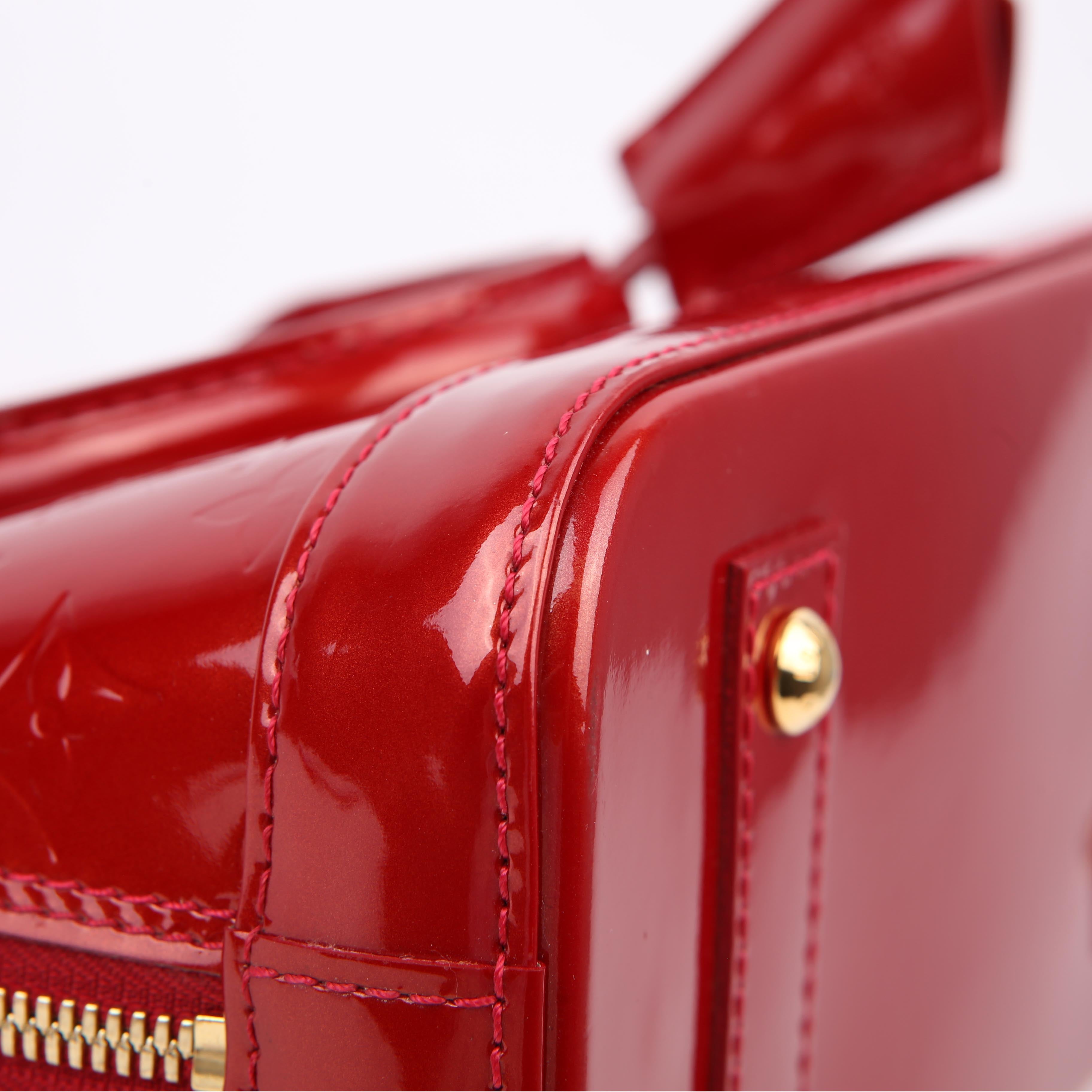 Alma BB Vernis Red