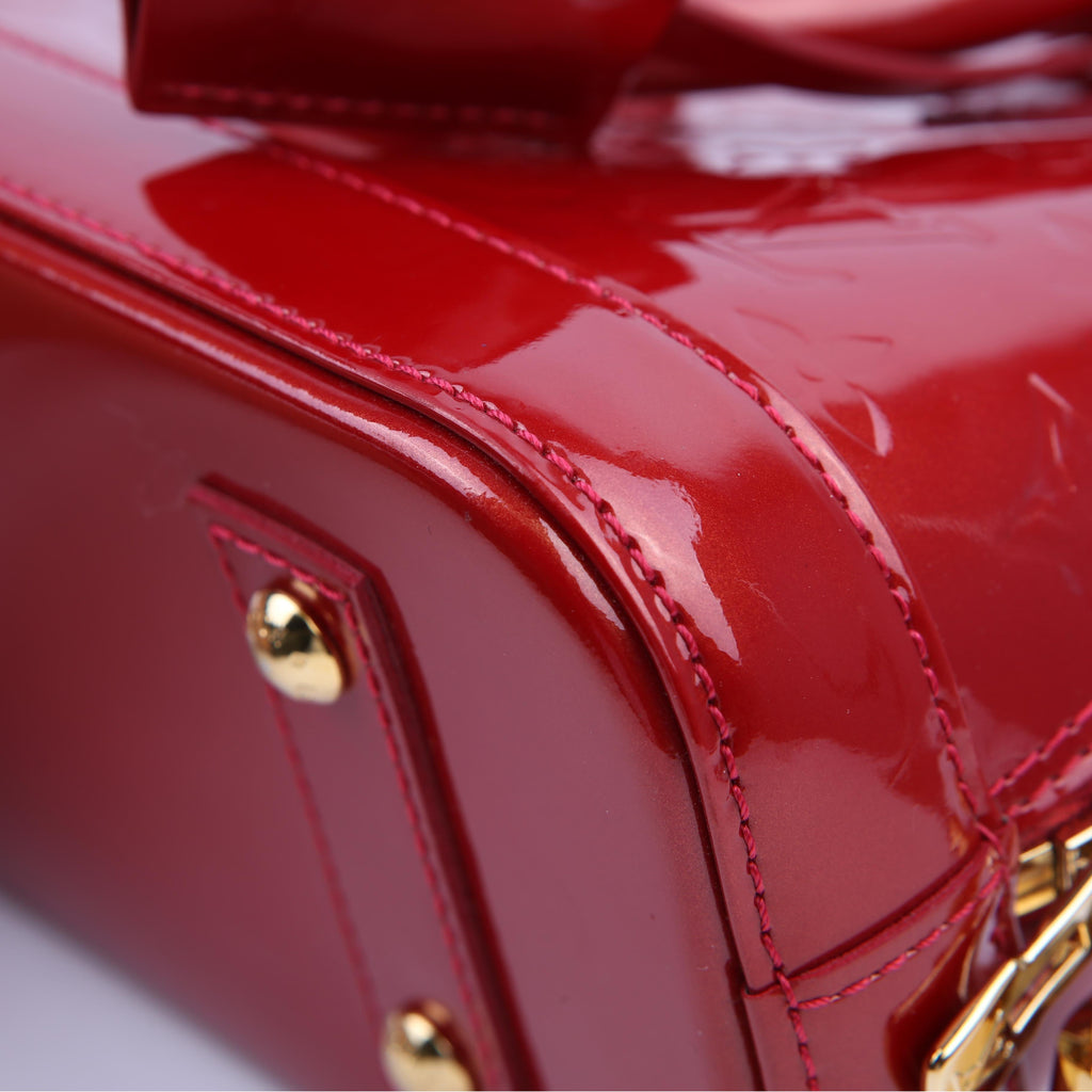 Alma BB Vernis Red
