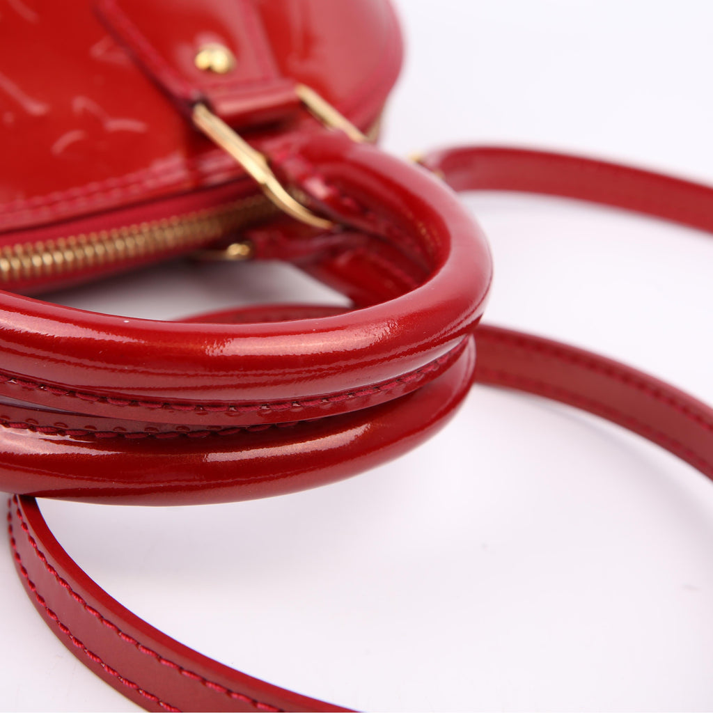 Alma BB Vernis Red