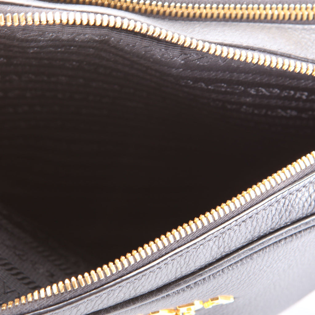 Vitello Daino Double Zip Crossbody Black