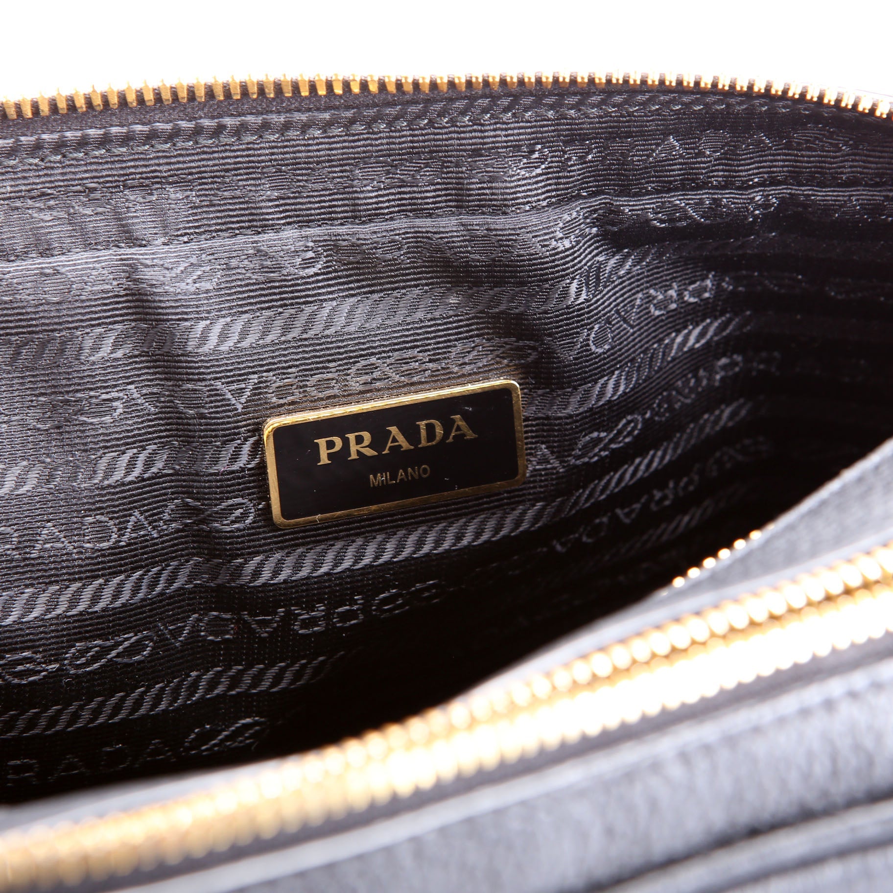 Vitello Daino Double Zip Crossbody Black