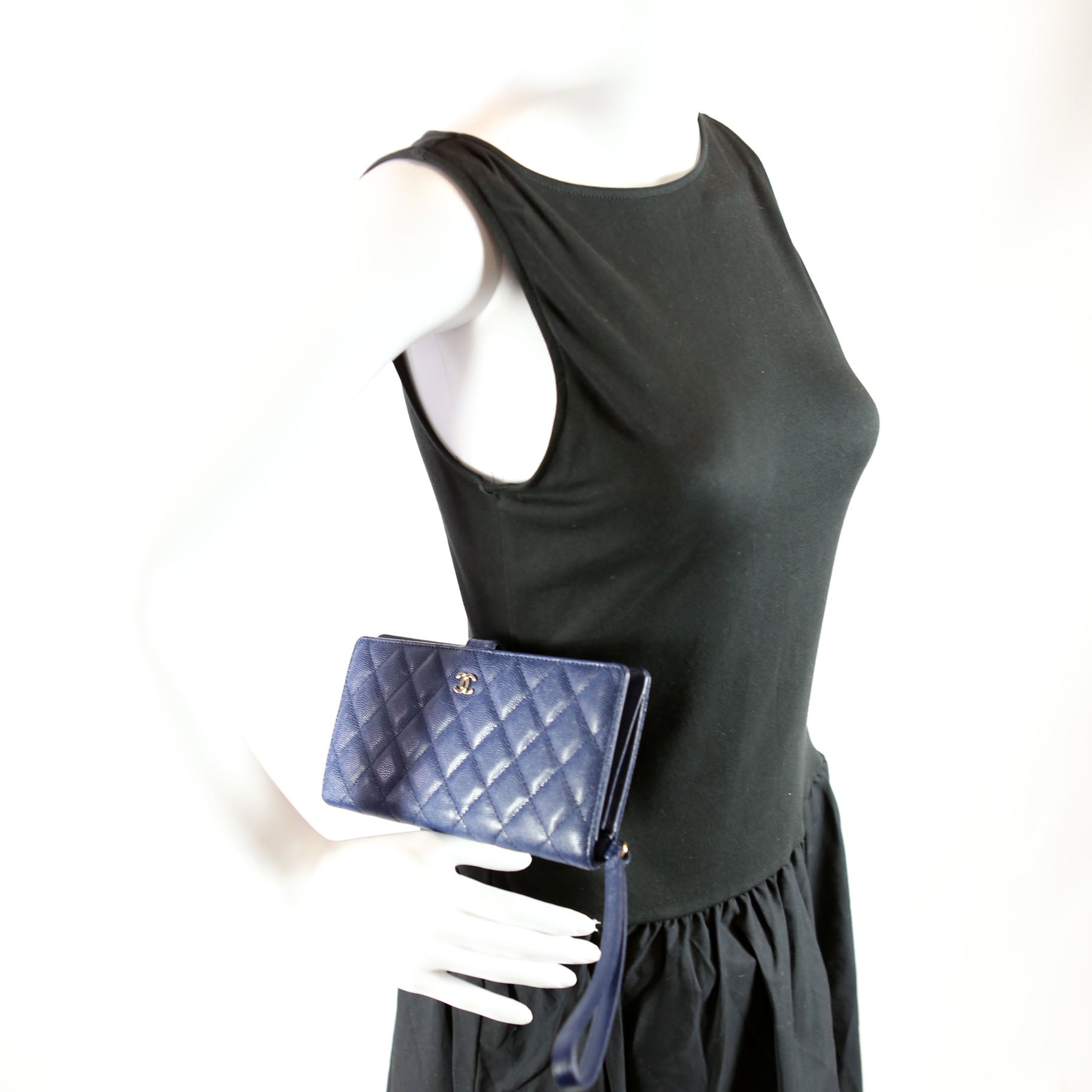 CC Wristlet Wallet Long Caviar 27M Blue