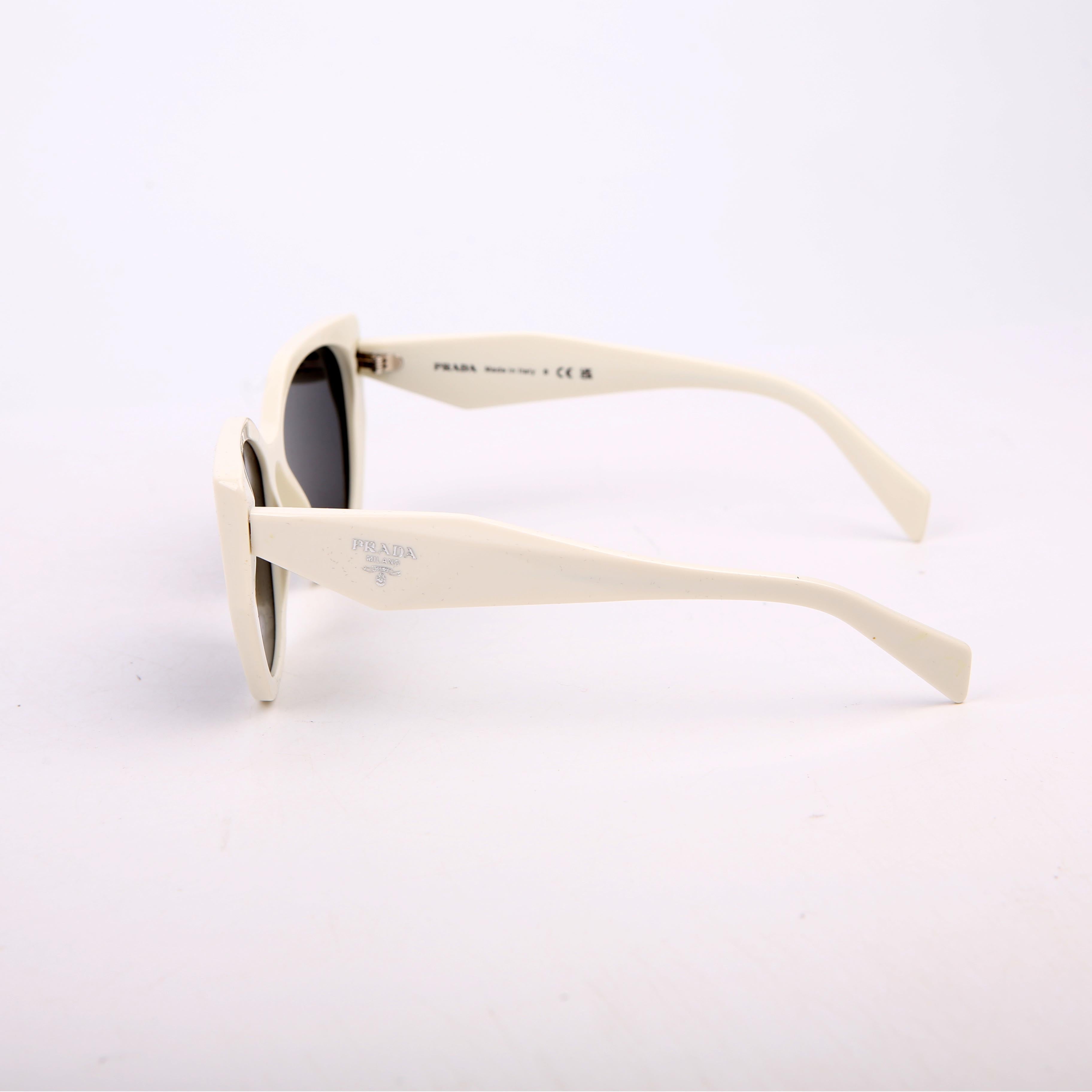 SPR19Z Square Sunglasses White