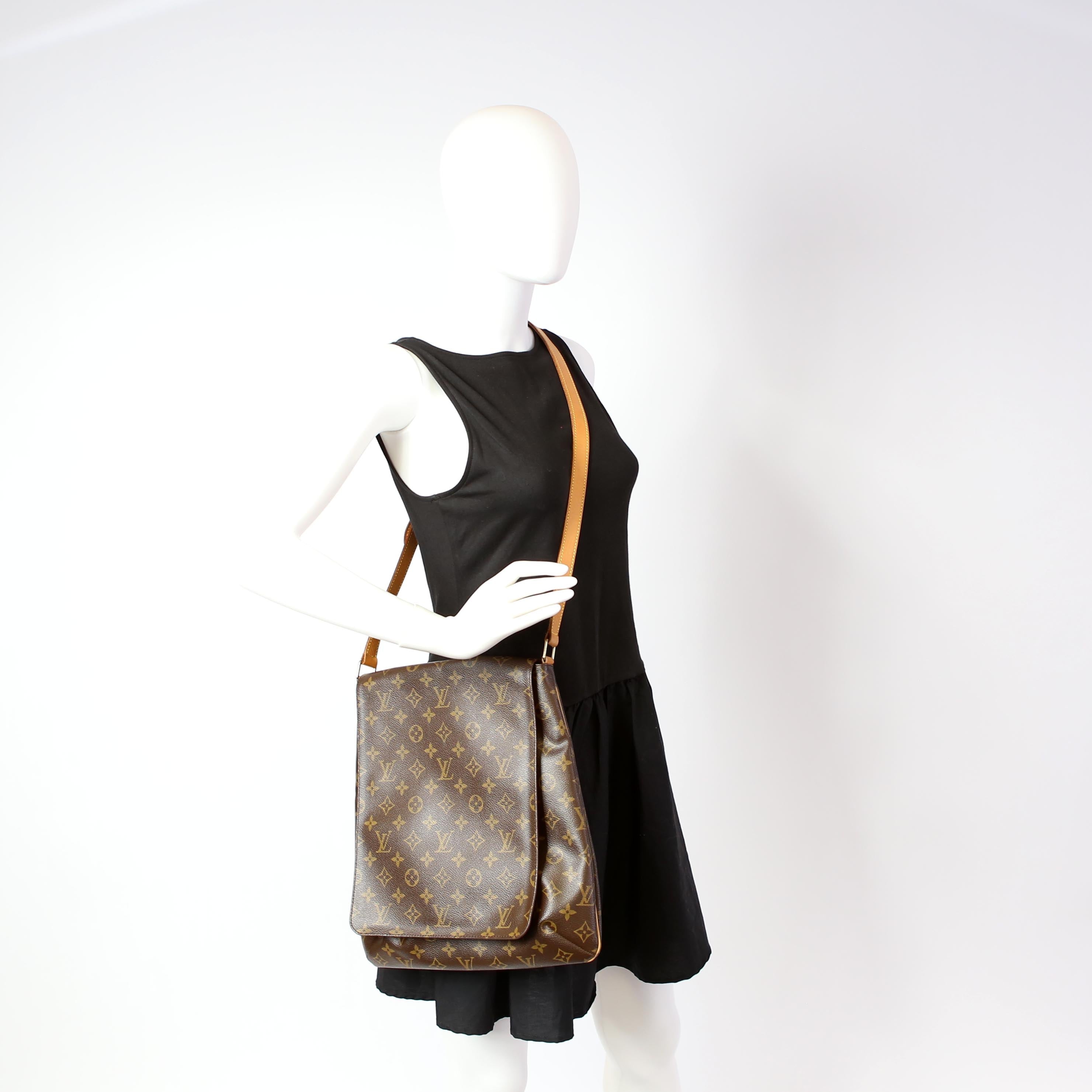 Musette Messenger Monogram