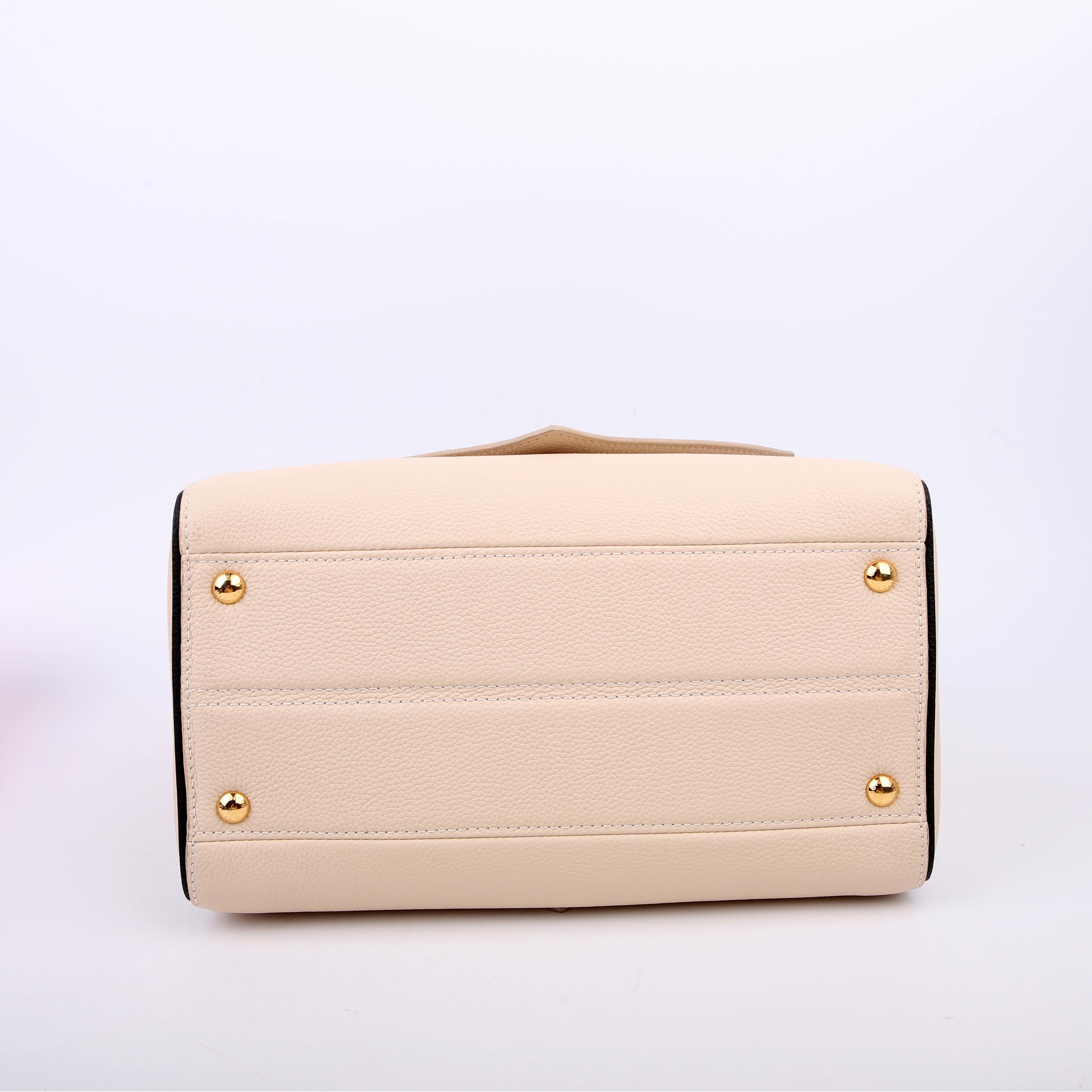 Double V Leather Cream