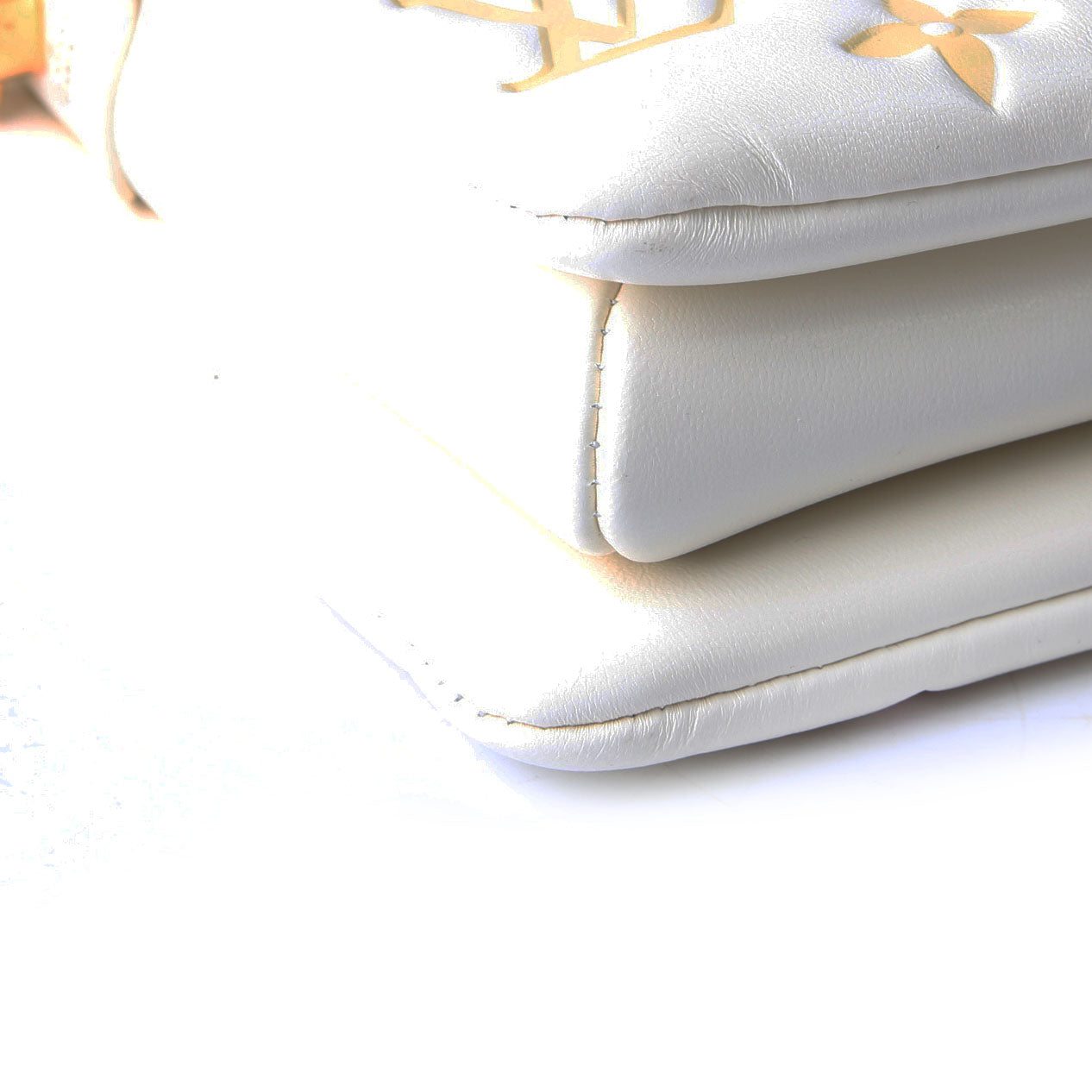 Coussin BB NV Lambskin Cream
