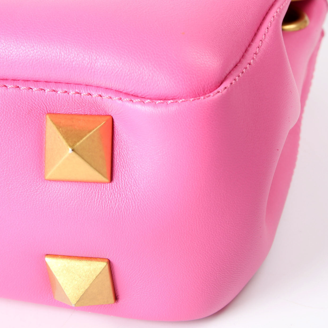 Stud Sign Shoulder Bag Pink