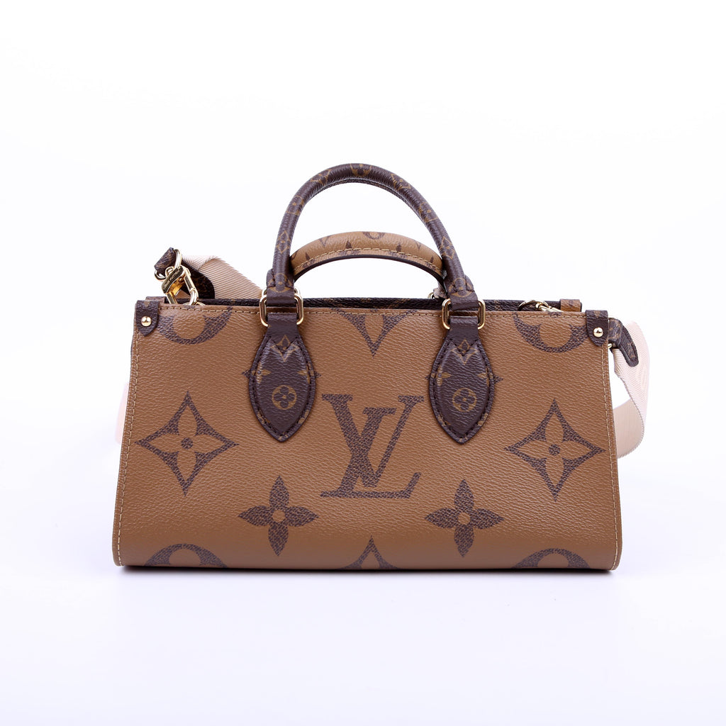 ONTHEGO East West Giant Reverse Monogram