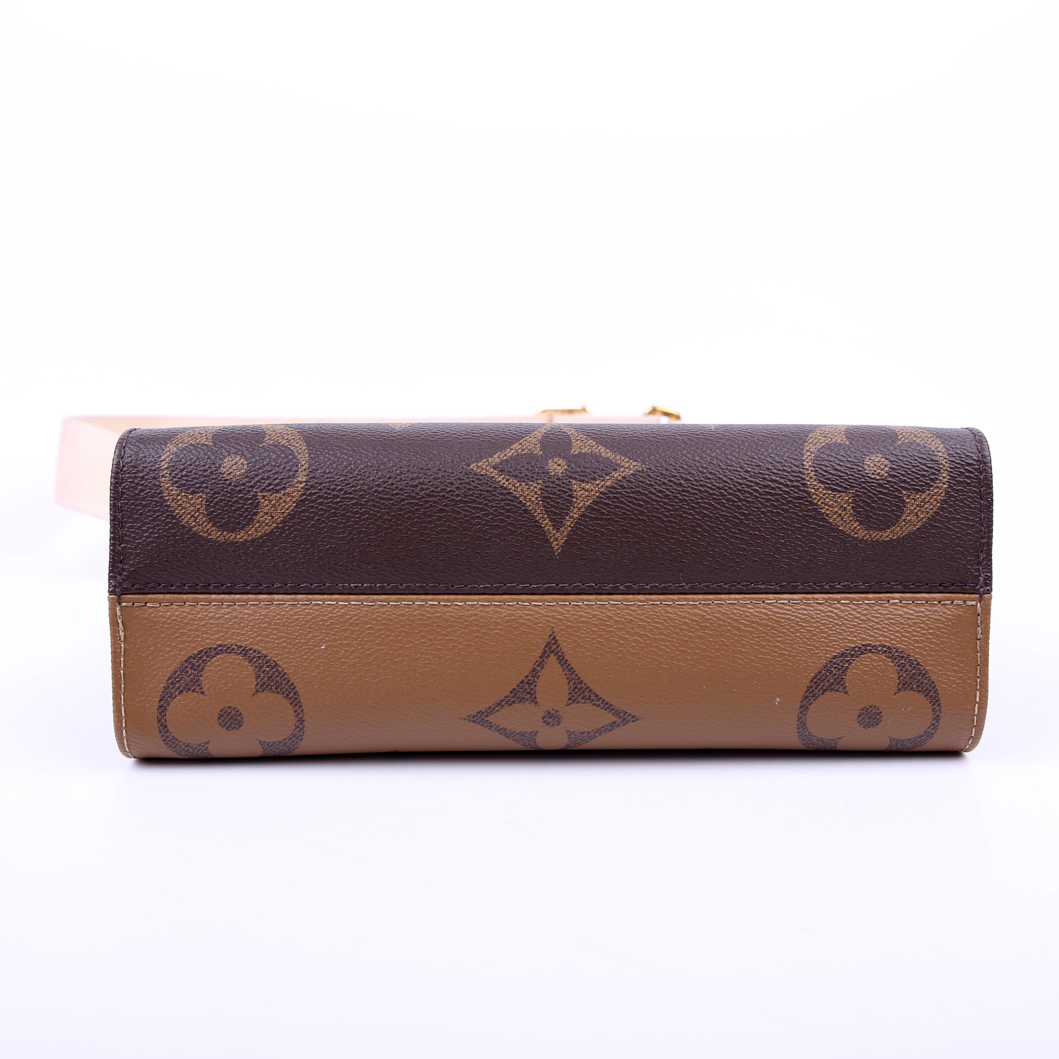 ONTHEGO East West Giant Reverse Monogram