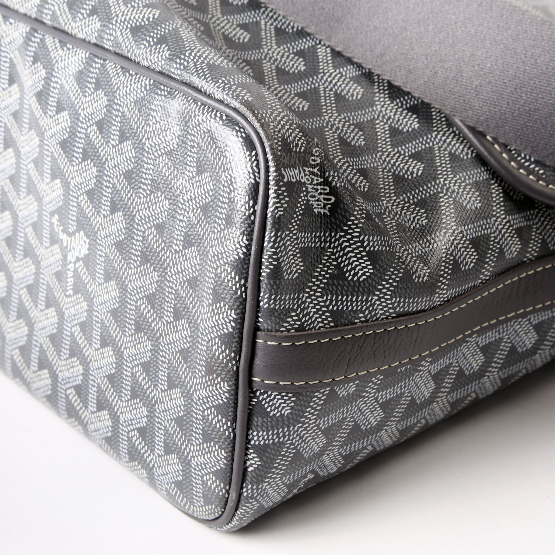 Capetein Messenger Goyardine Grey