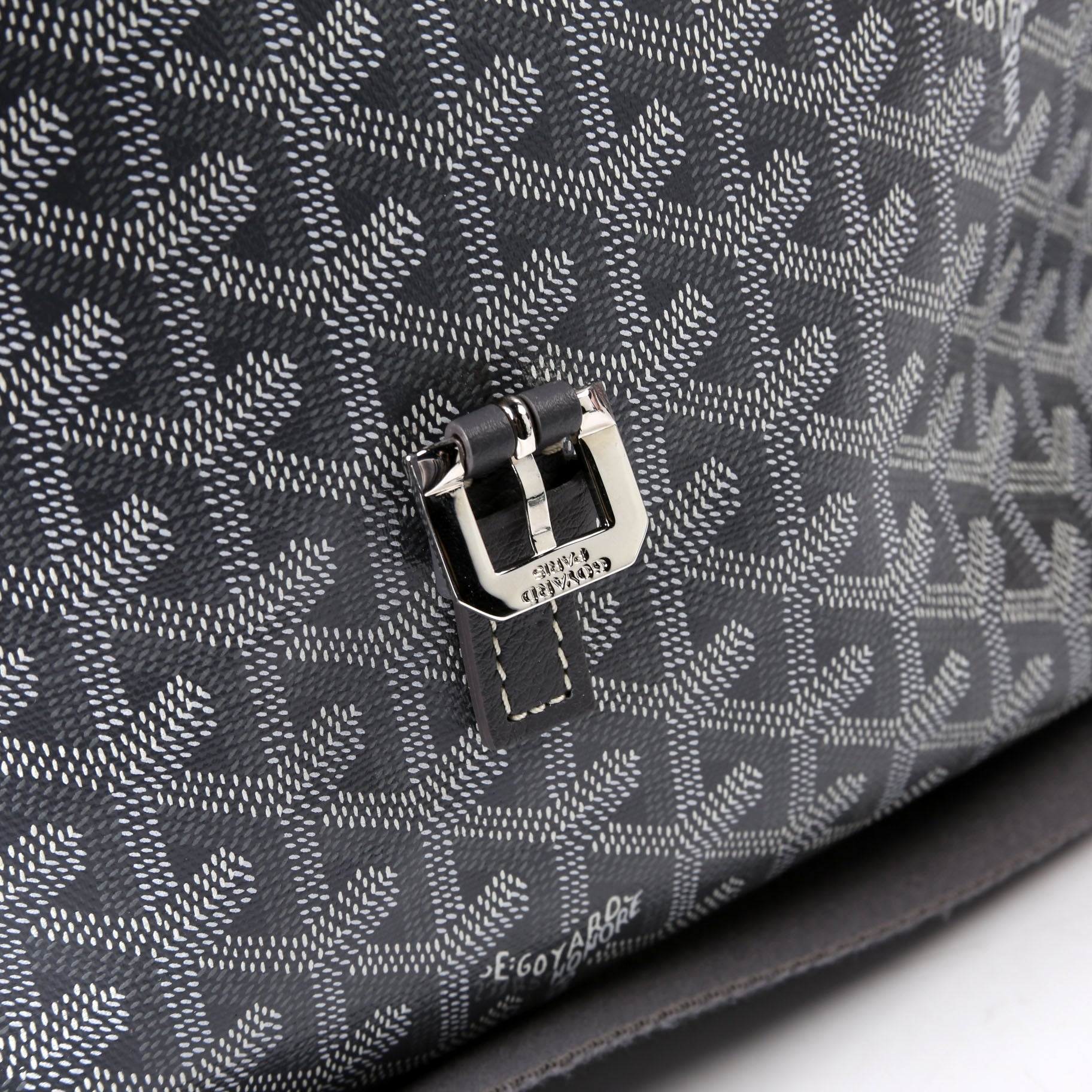 Capetein Messenger Goyardine Grey