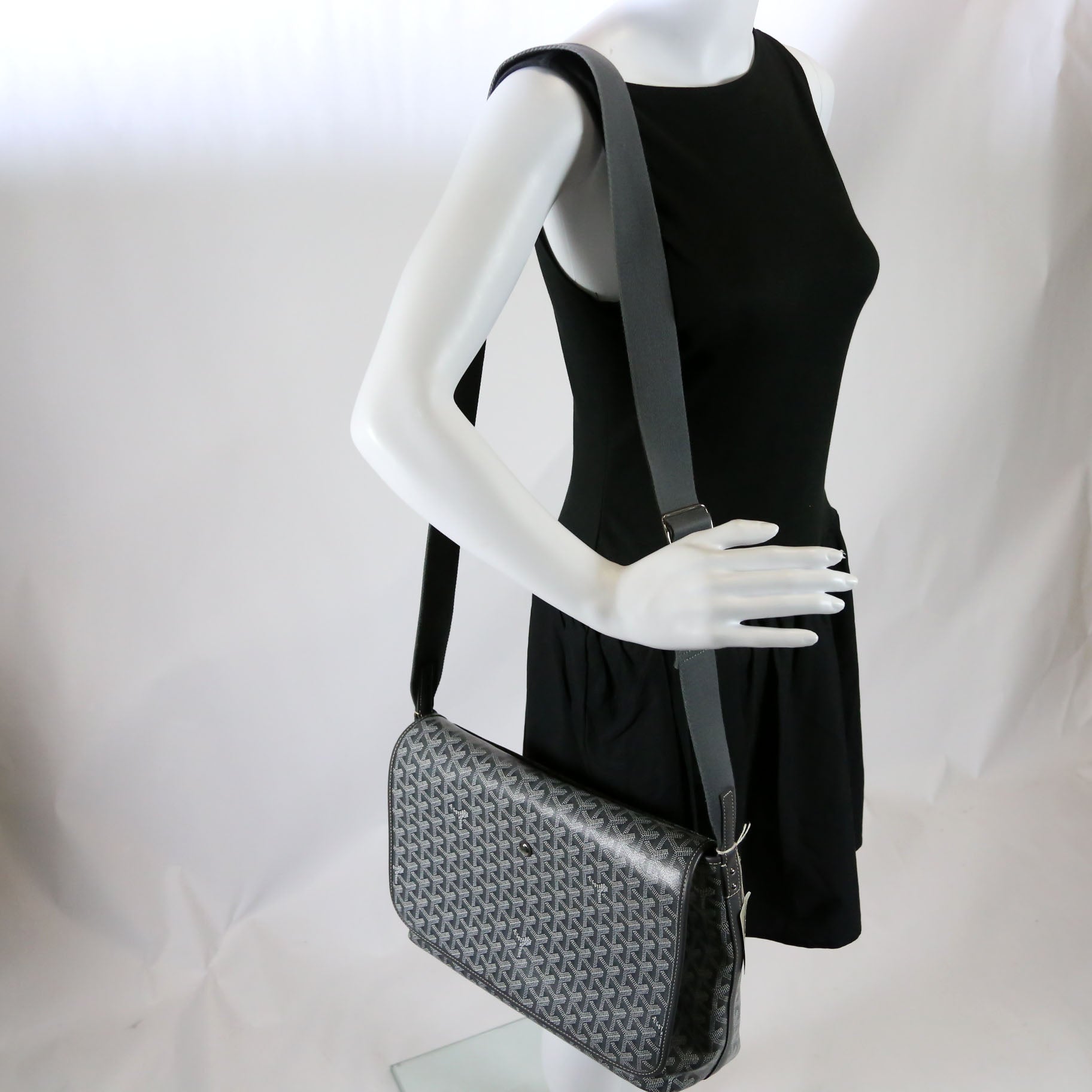 Capetein Messenger Goyardine Grey