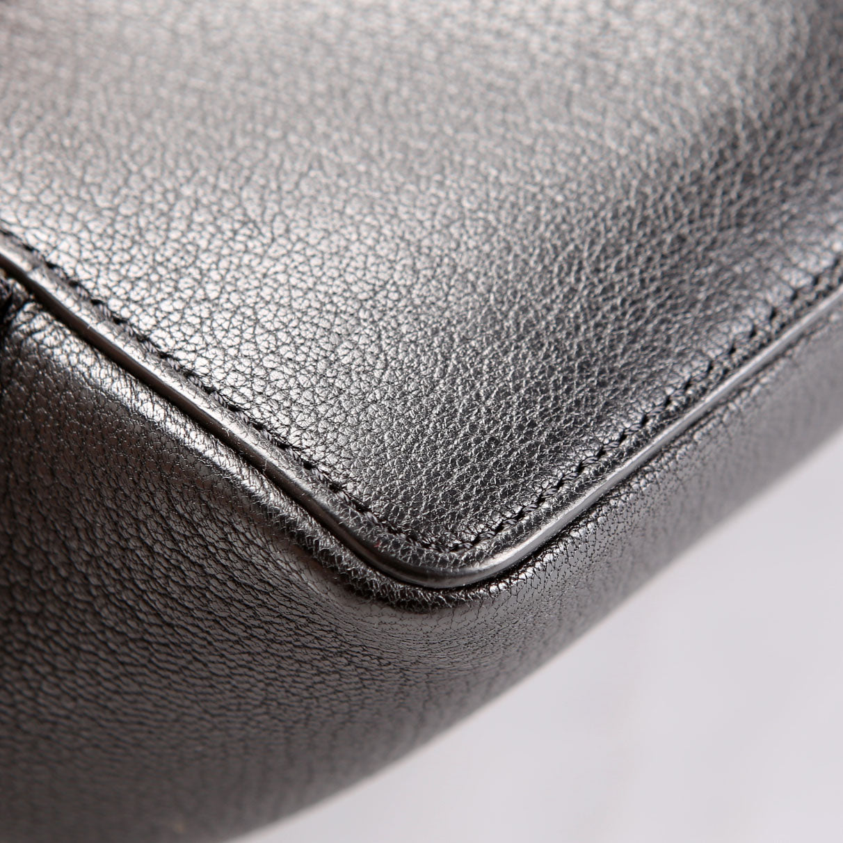 VLogo Fillme Tote Leather Black