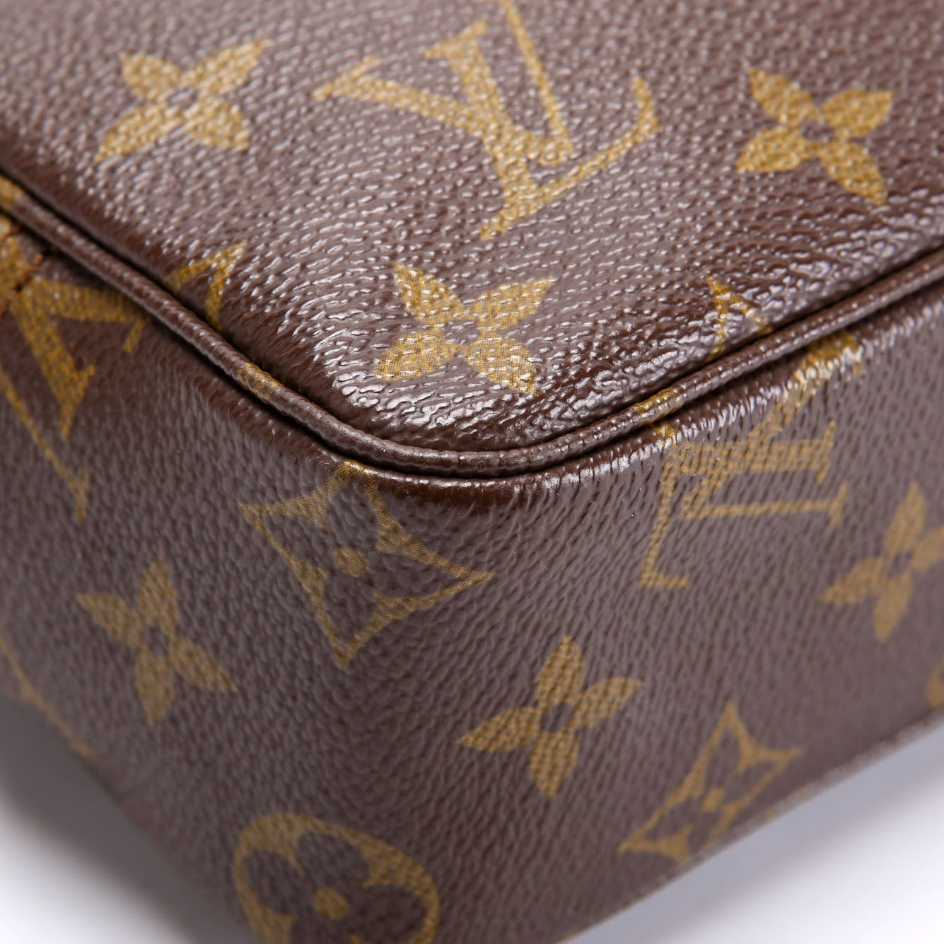 Trousse Toilette 23 Monogram