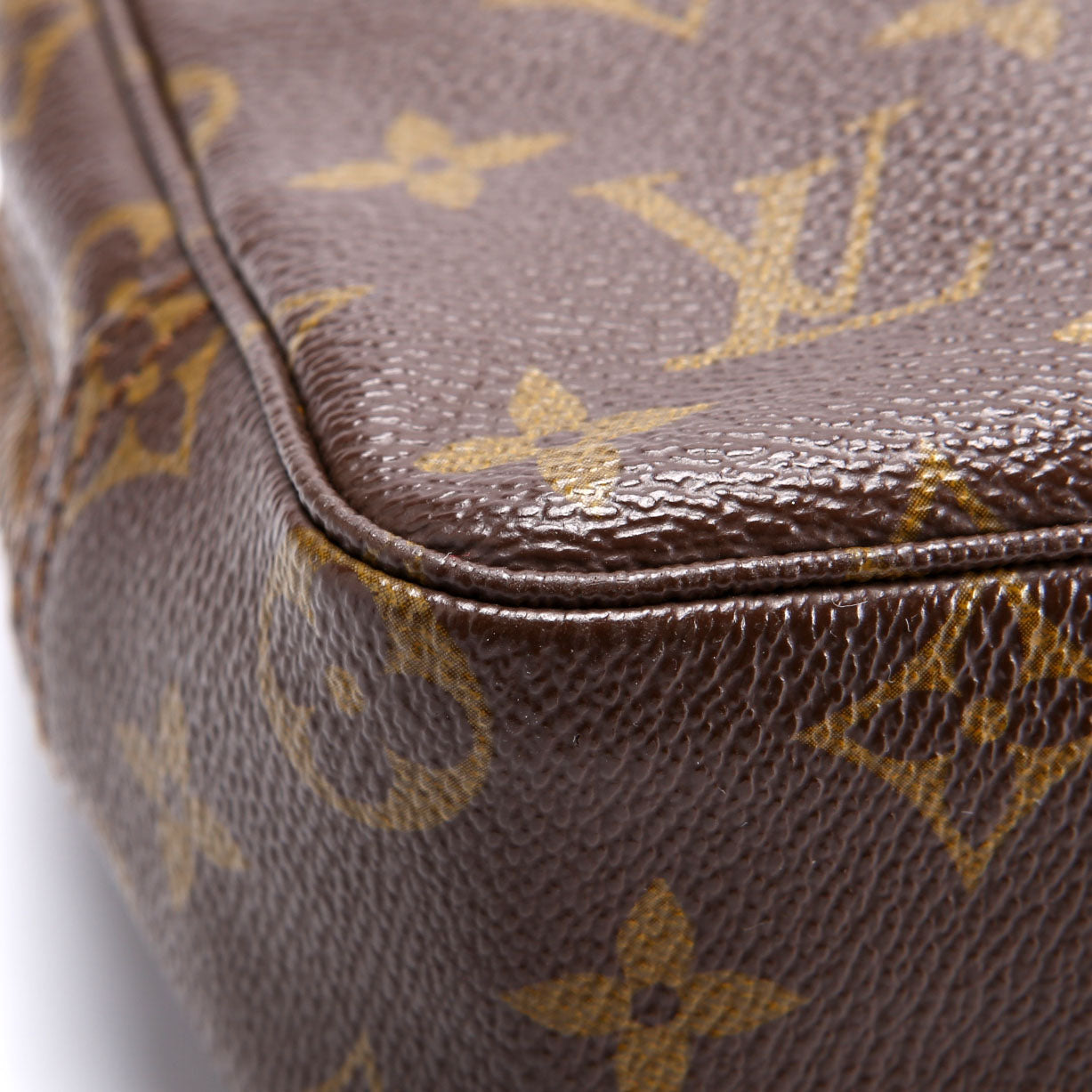 Trousse Toilette 23 Monogram