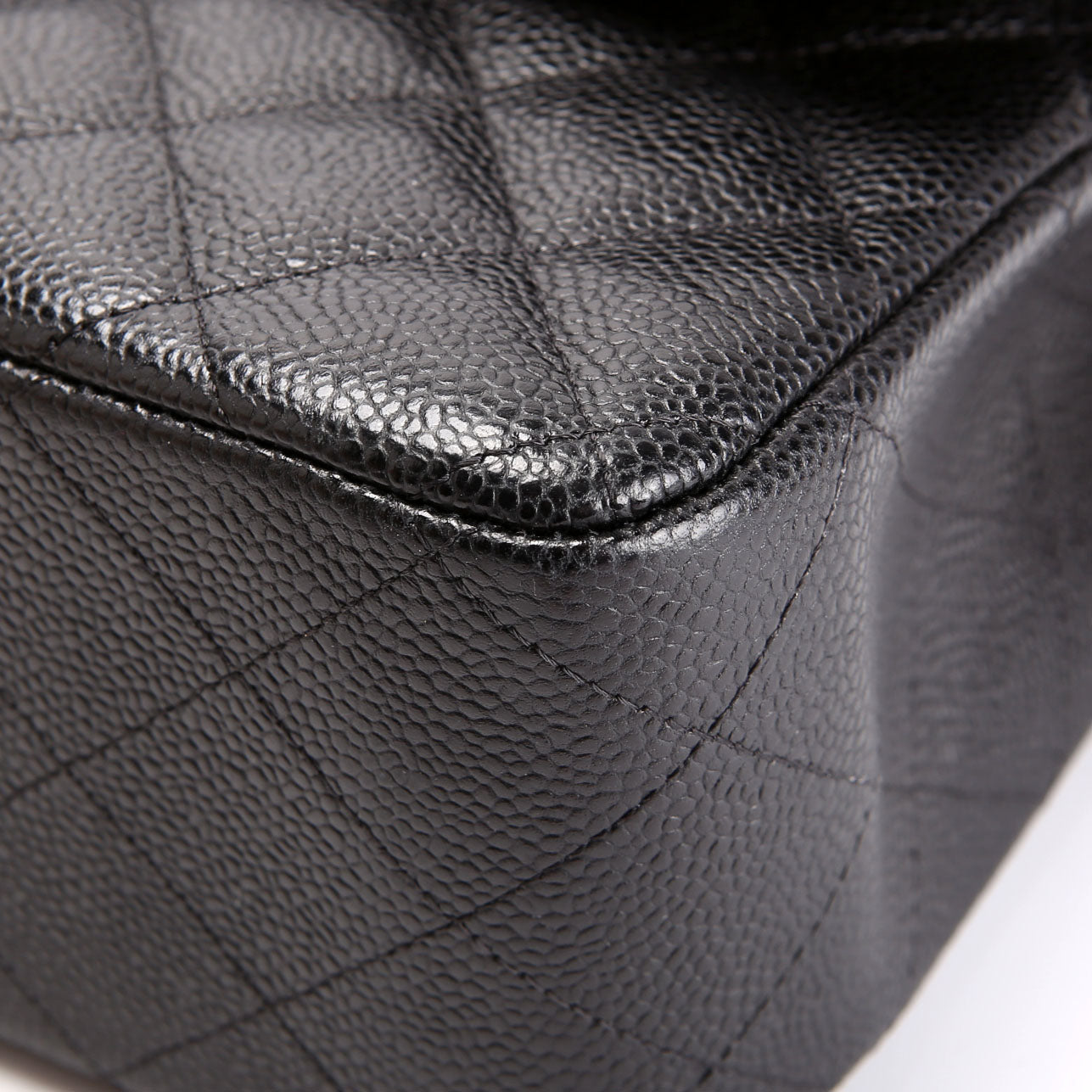 Classic Flap Jumbo Caviar 23M Black