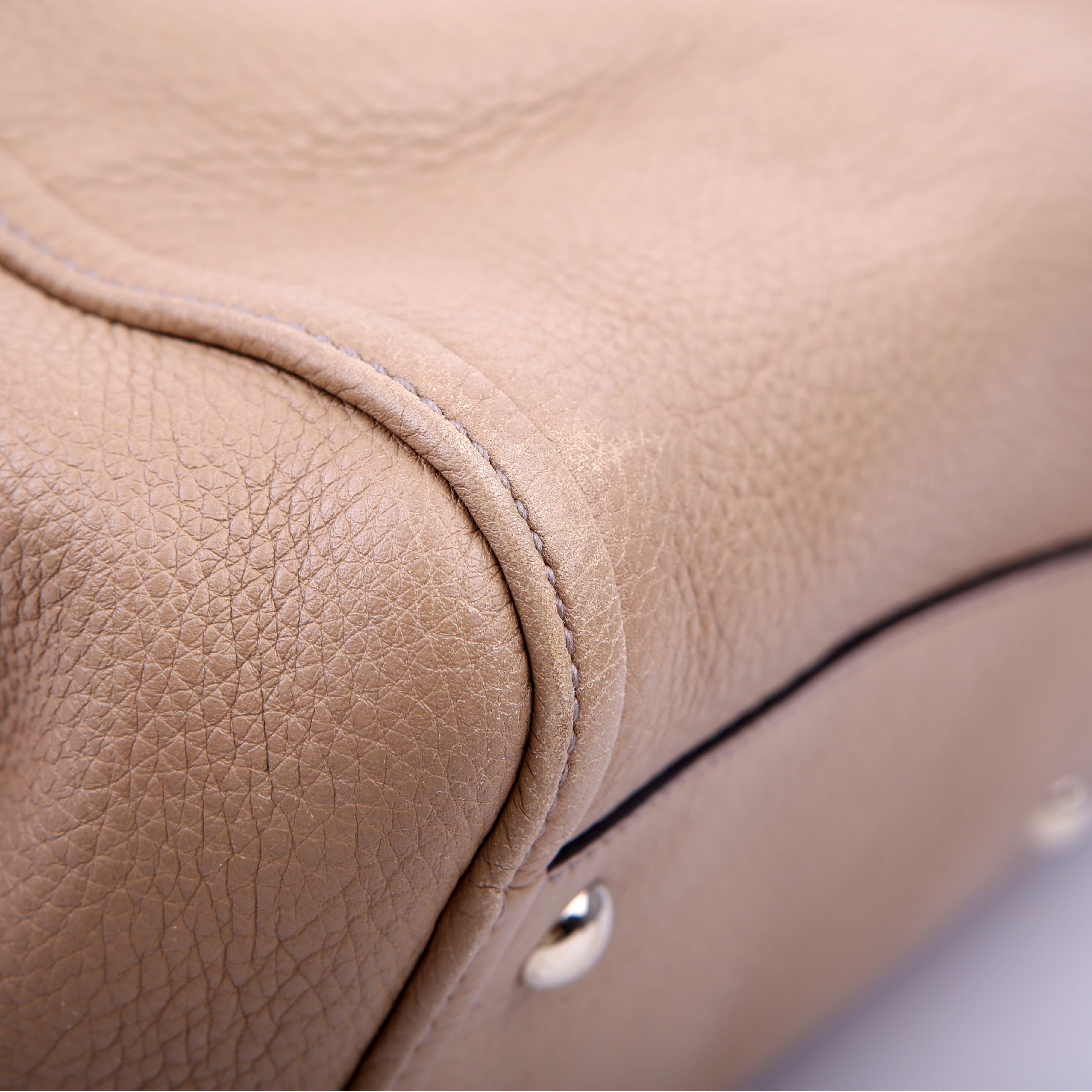 Gucci 282309 Soho Leather Hobo Medium Beige