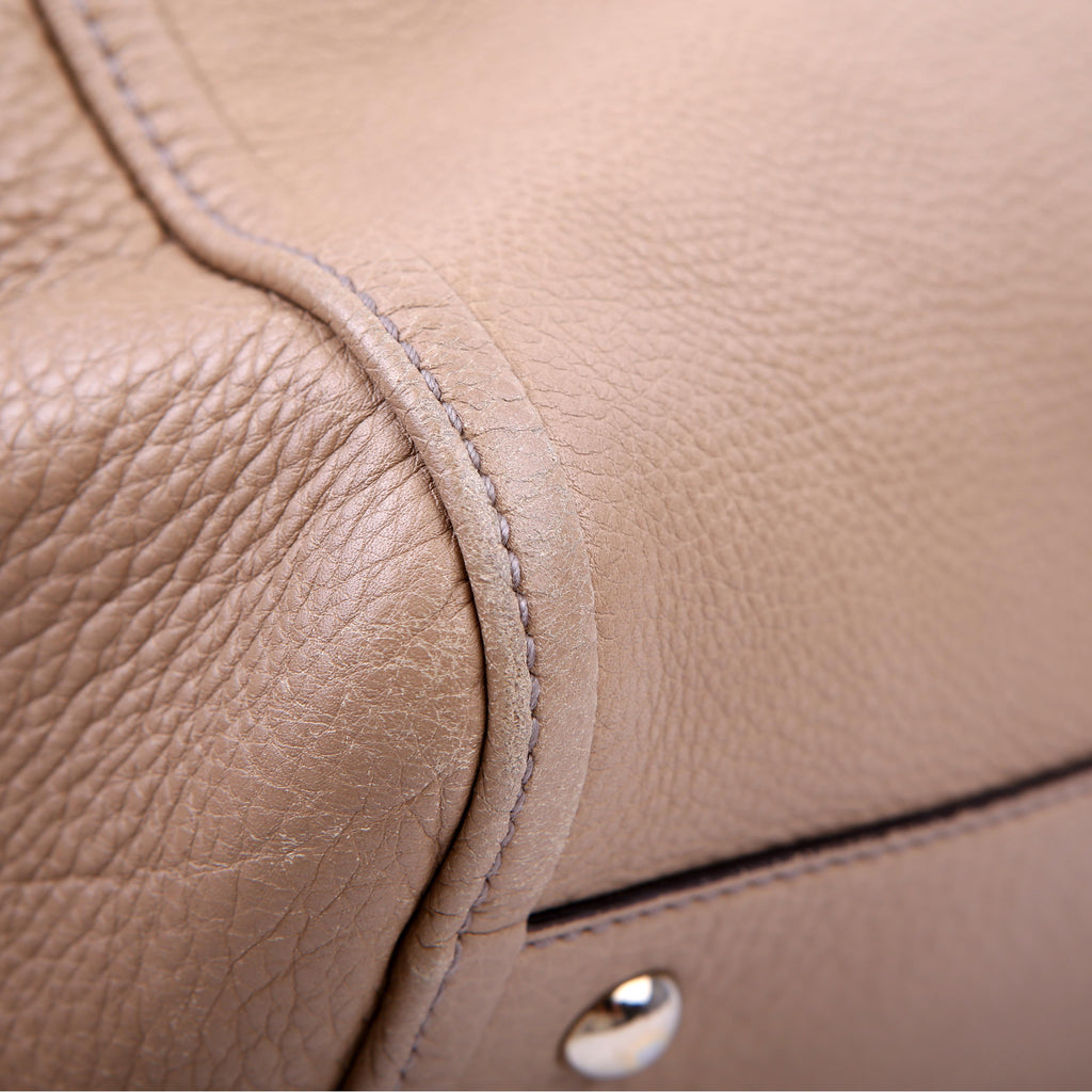 Gucci 282309 Soho Leather Hobo Medium Beige