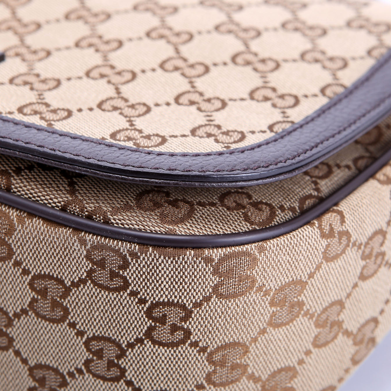 Gucci 449172 GG Canvas Messenger Brown
