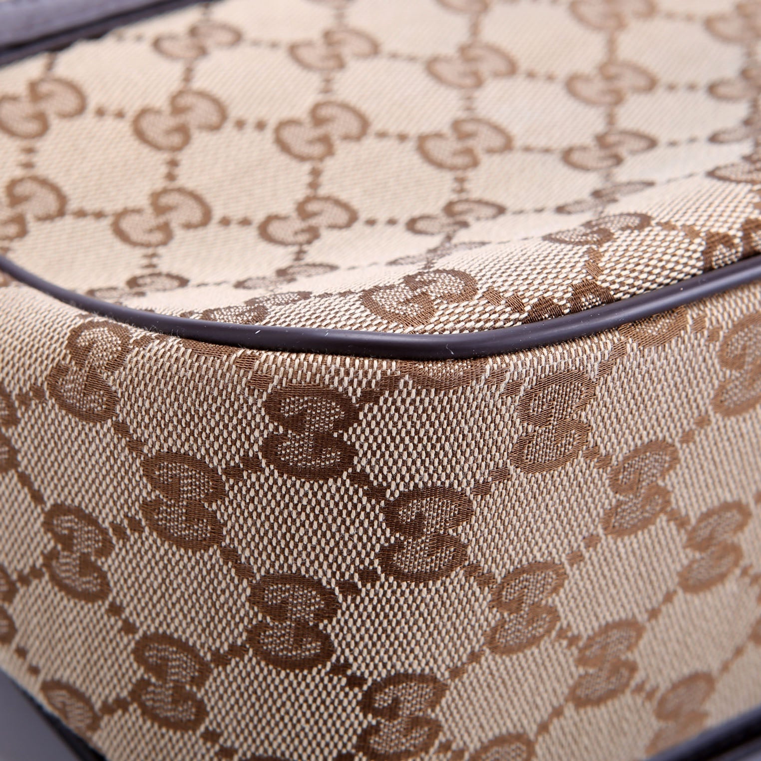 Gucci 449172 GG Canvas Messenger Brown