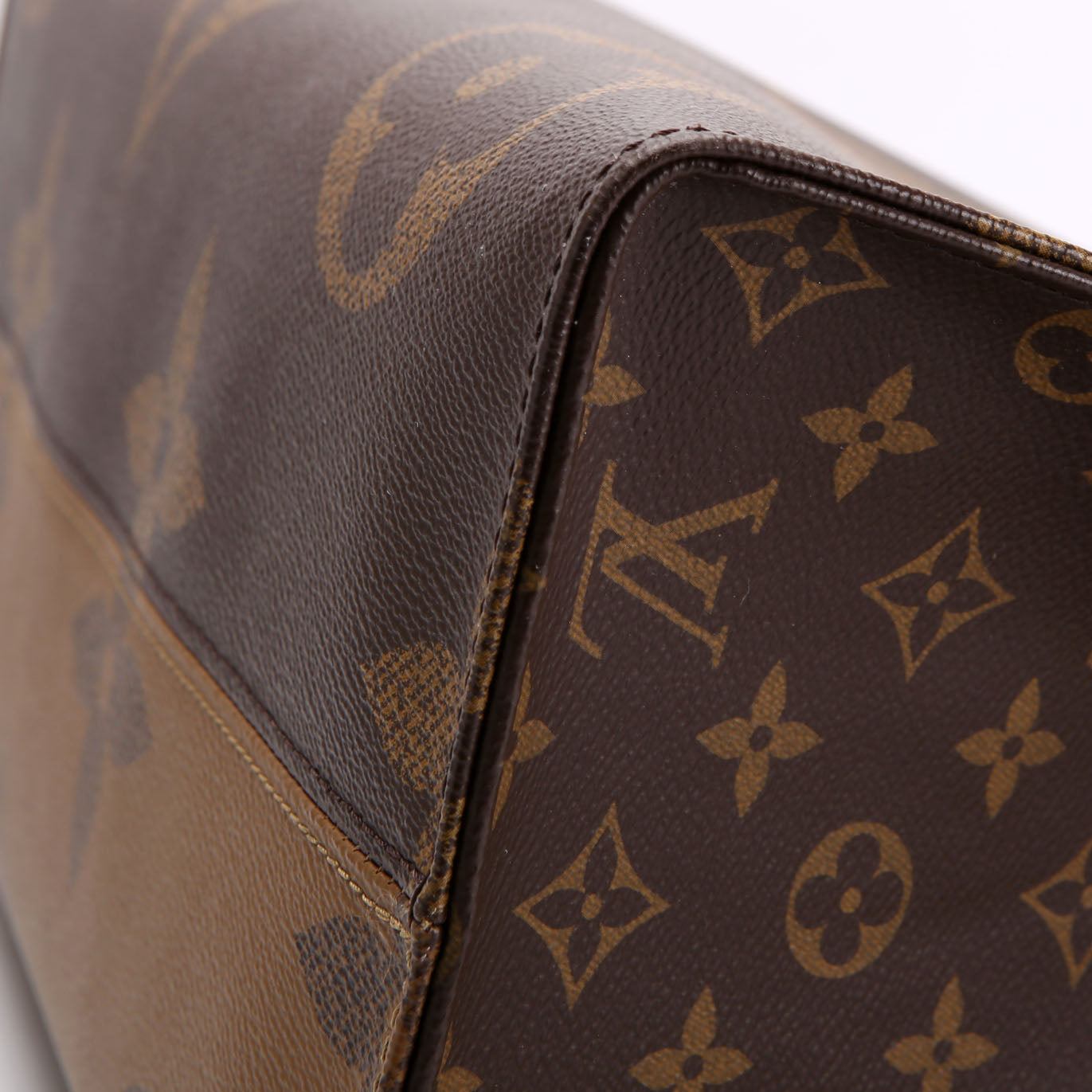 ONTHEGO GM Reverse Monogram
