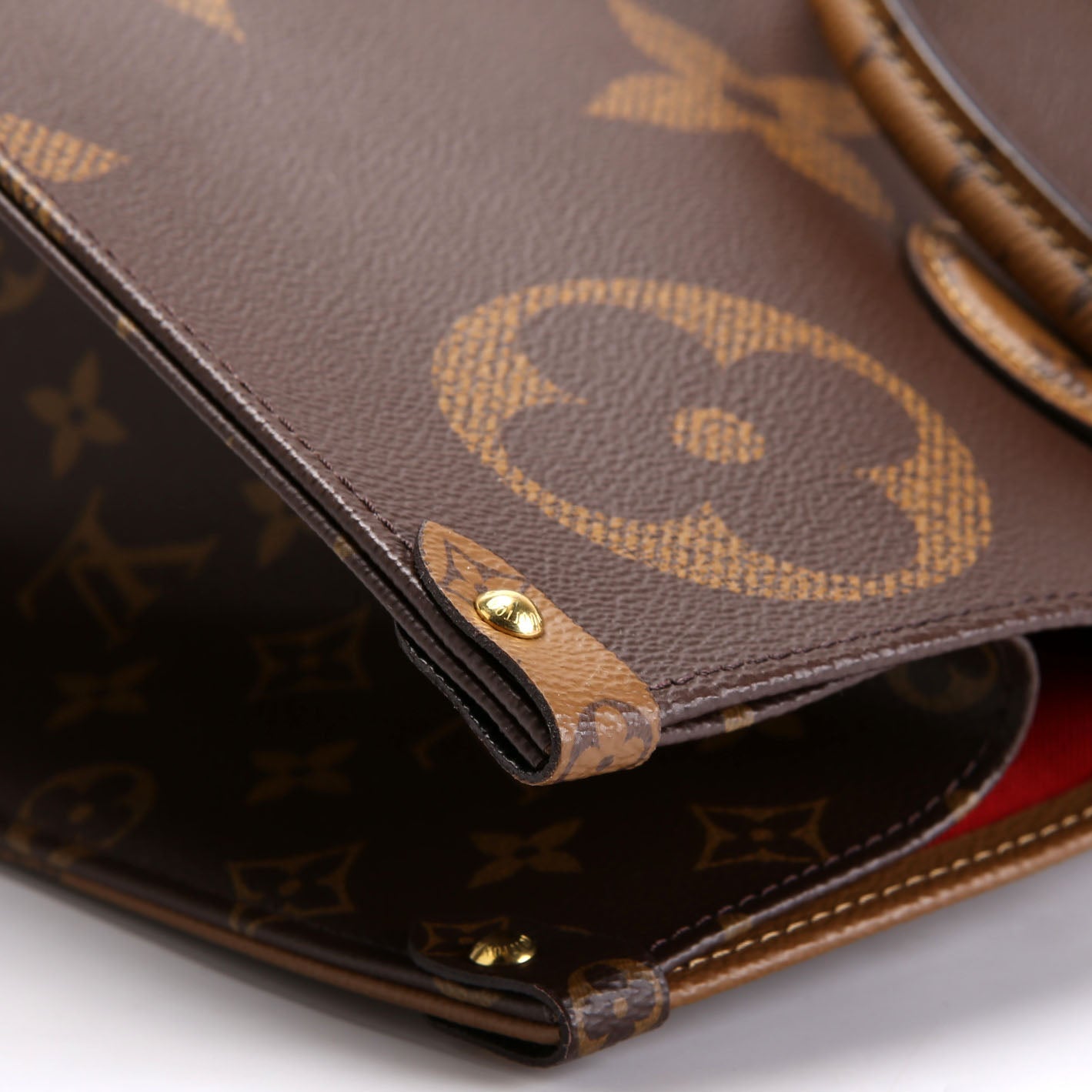 ONTHEGO GM Reverse Monogram