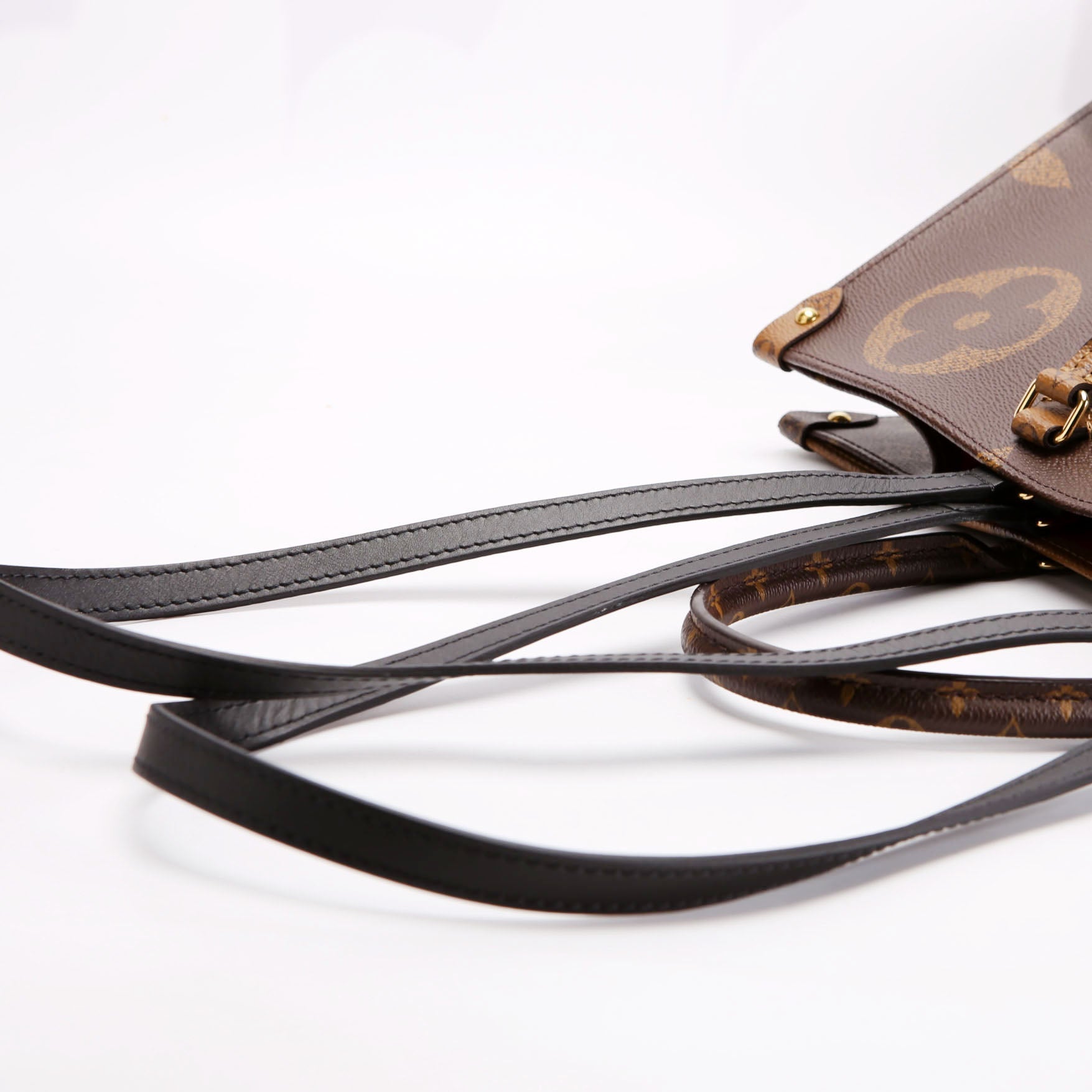 ONTHEGO GM Reverse Monogram