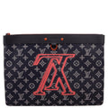 Pochette Apollo GM Upside Down Monogram
