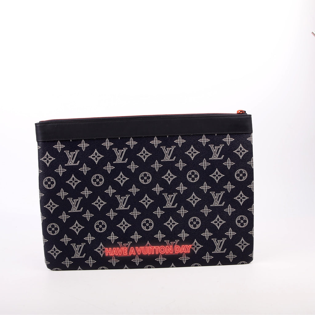 Pochette Apollo GM Upside Down Monogram