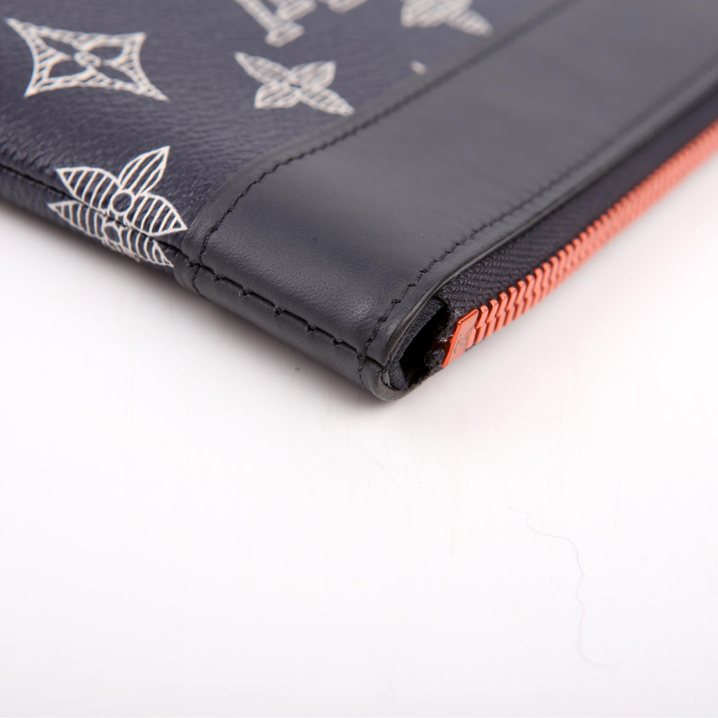 Pochette Apollo GM Upside Down Monogram