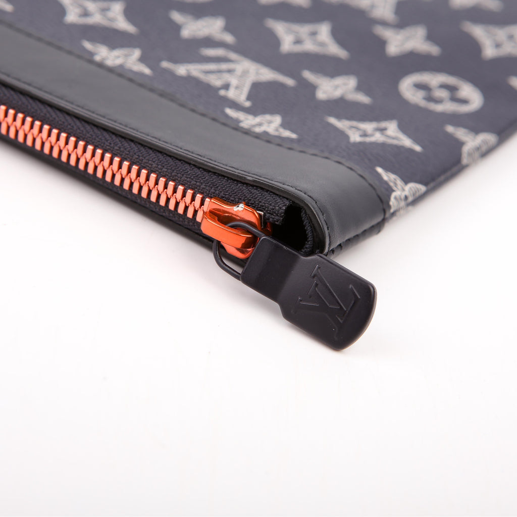 Pochette Apollo GM Upside Down Monogram