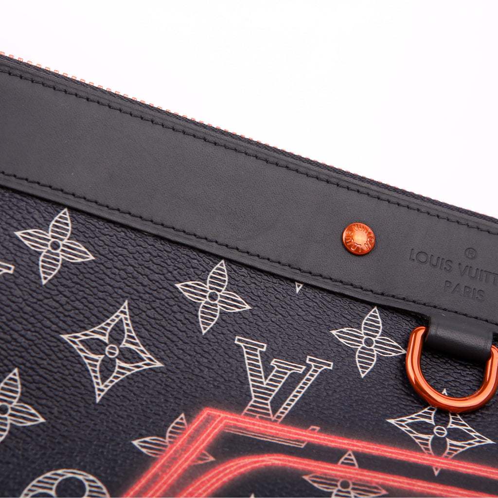 Pochette Apollo GM Upside Down Monogram