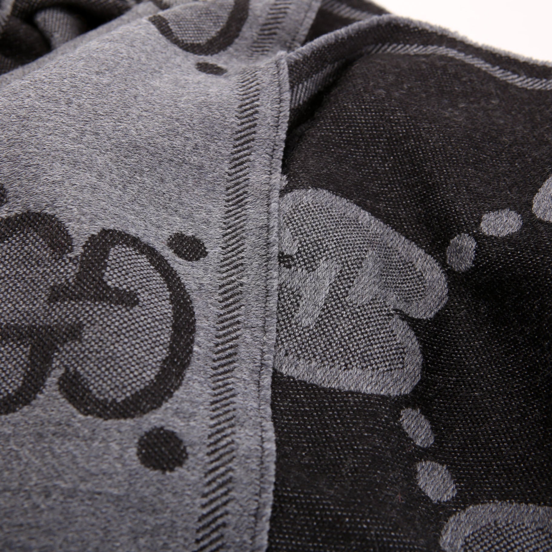 Gucci 598189 GG Logo Wool Scarf