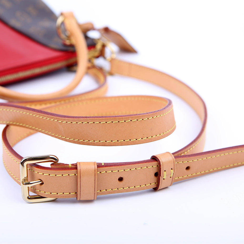 V Tote BB Monogram Red