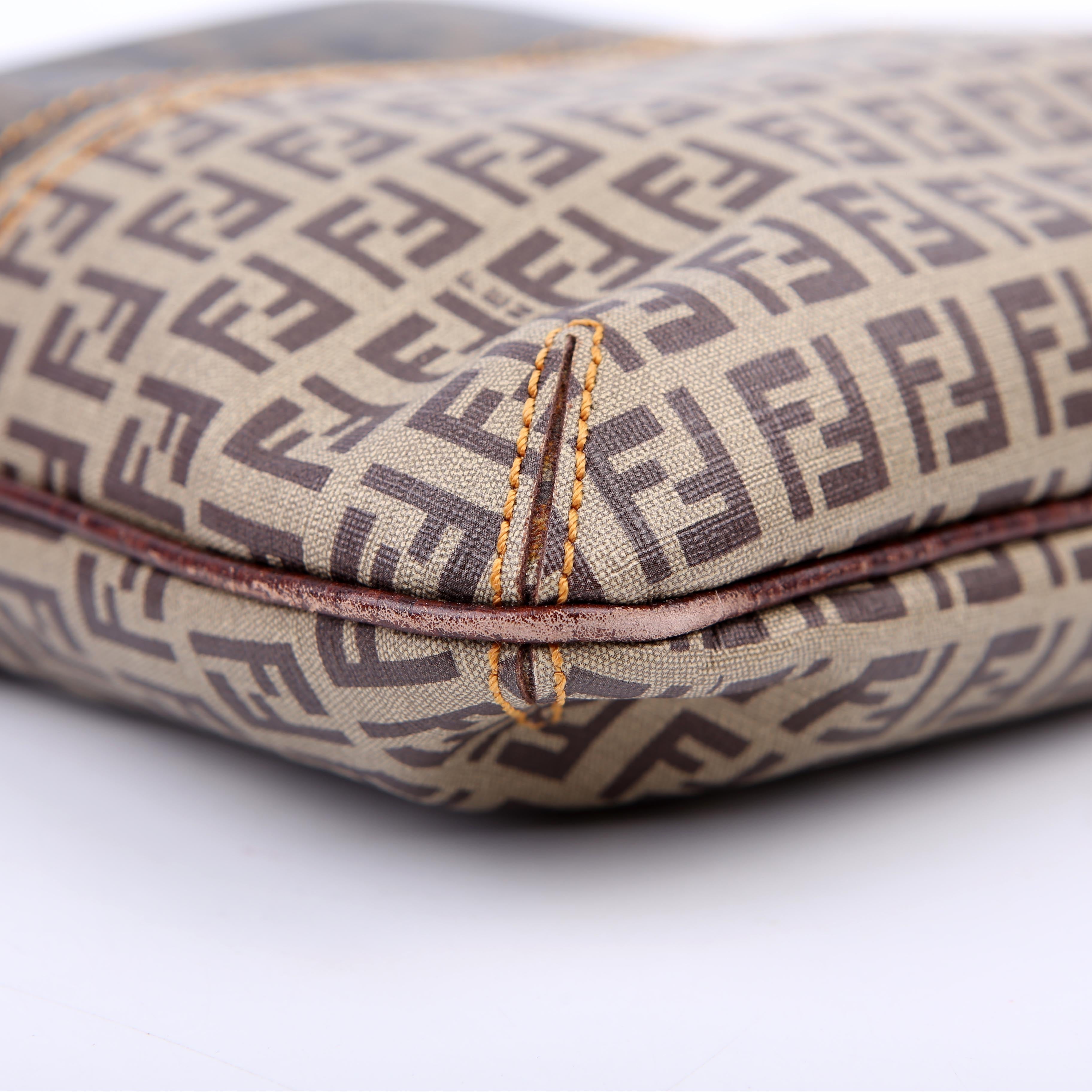 Zucca Coated Canvas Shoulder Brown