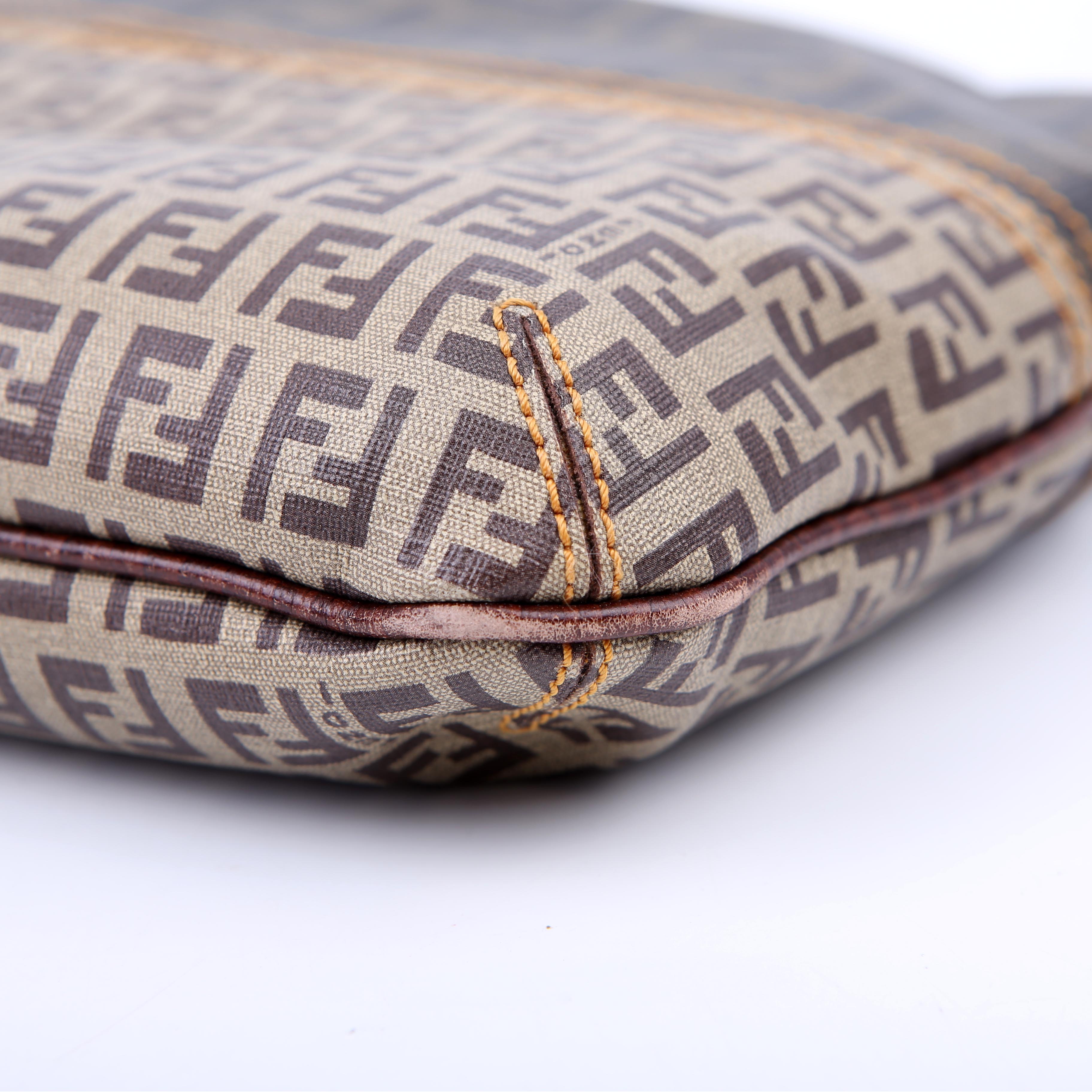 Zucca Coated Canvas Shoulder Brown