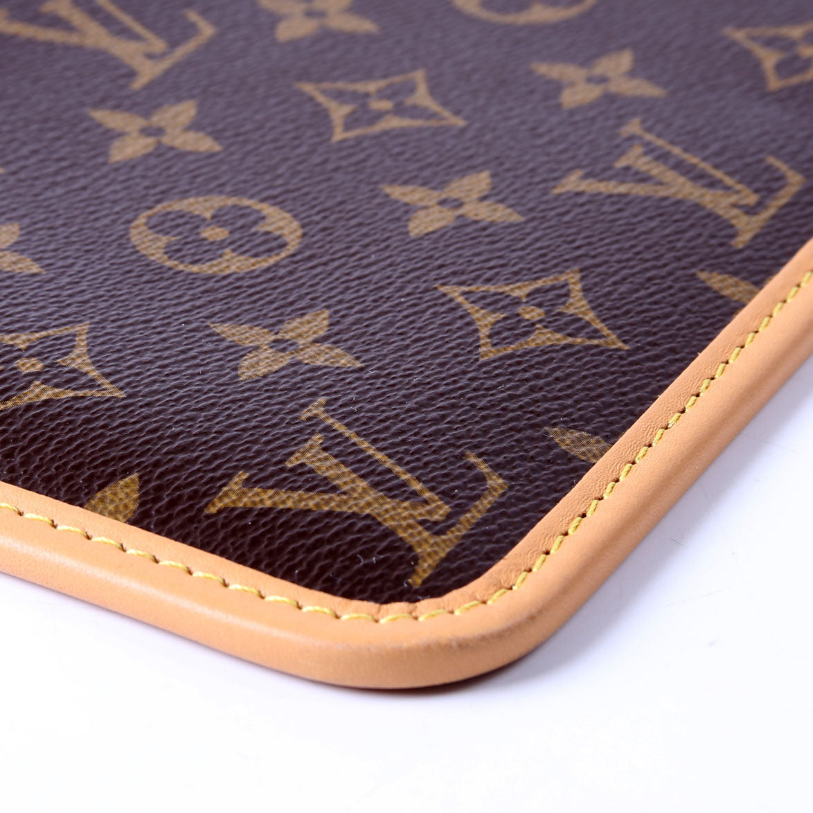 Pochette Only Carryall PM Monogram