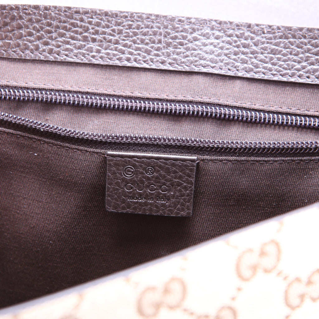 Gucci 449172 GG Canvas Messenger Brown