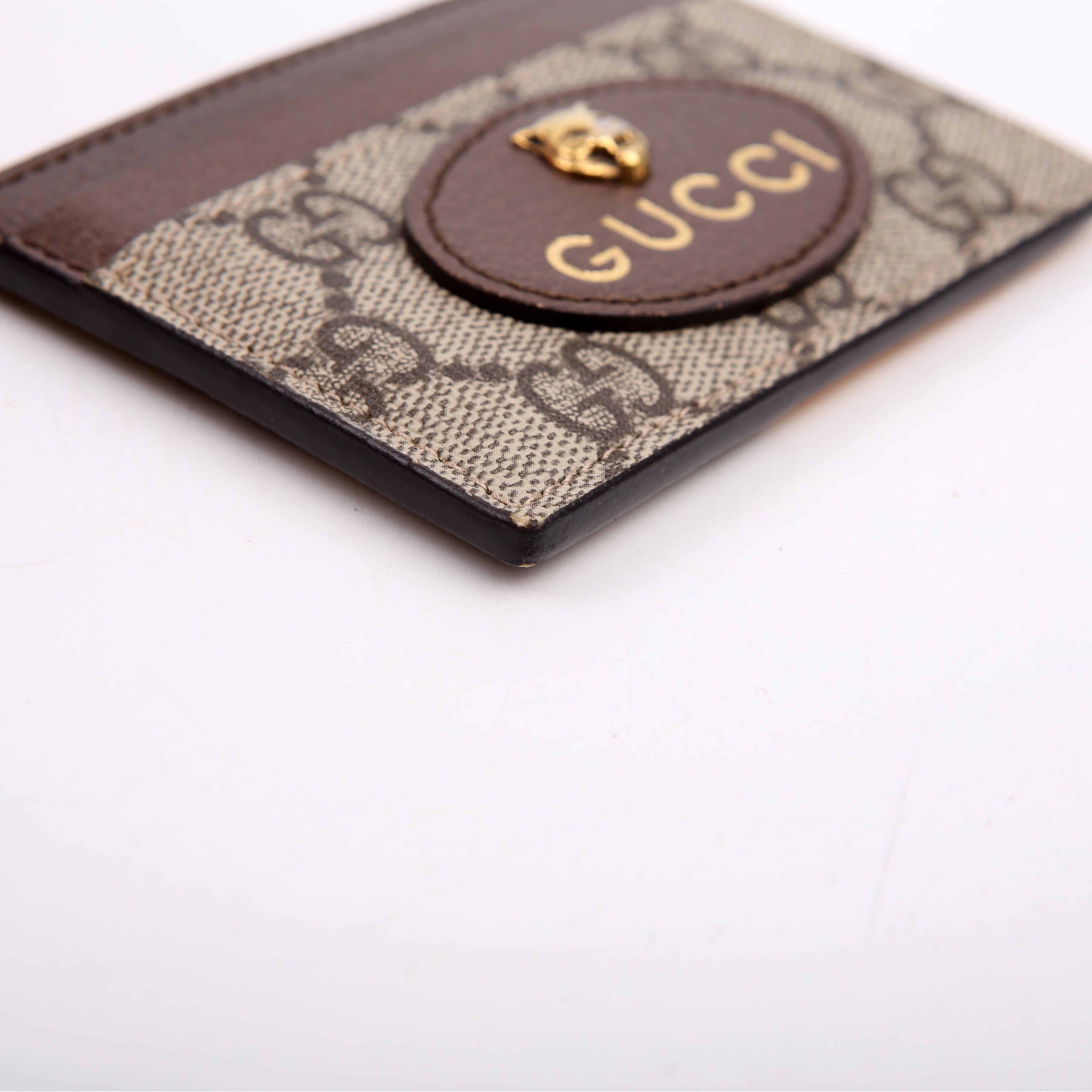 597557 GG Supreme Neo Card Case