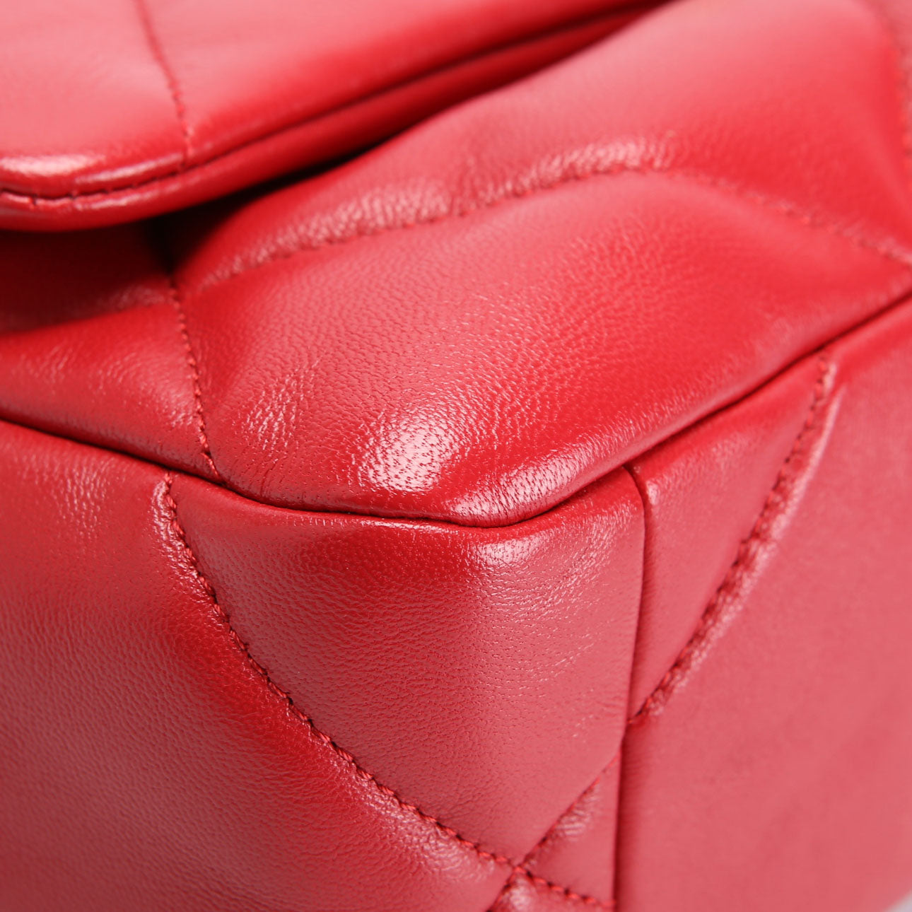 Quilted Goatskin 19 Medium Flap RFID Red
