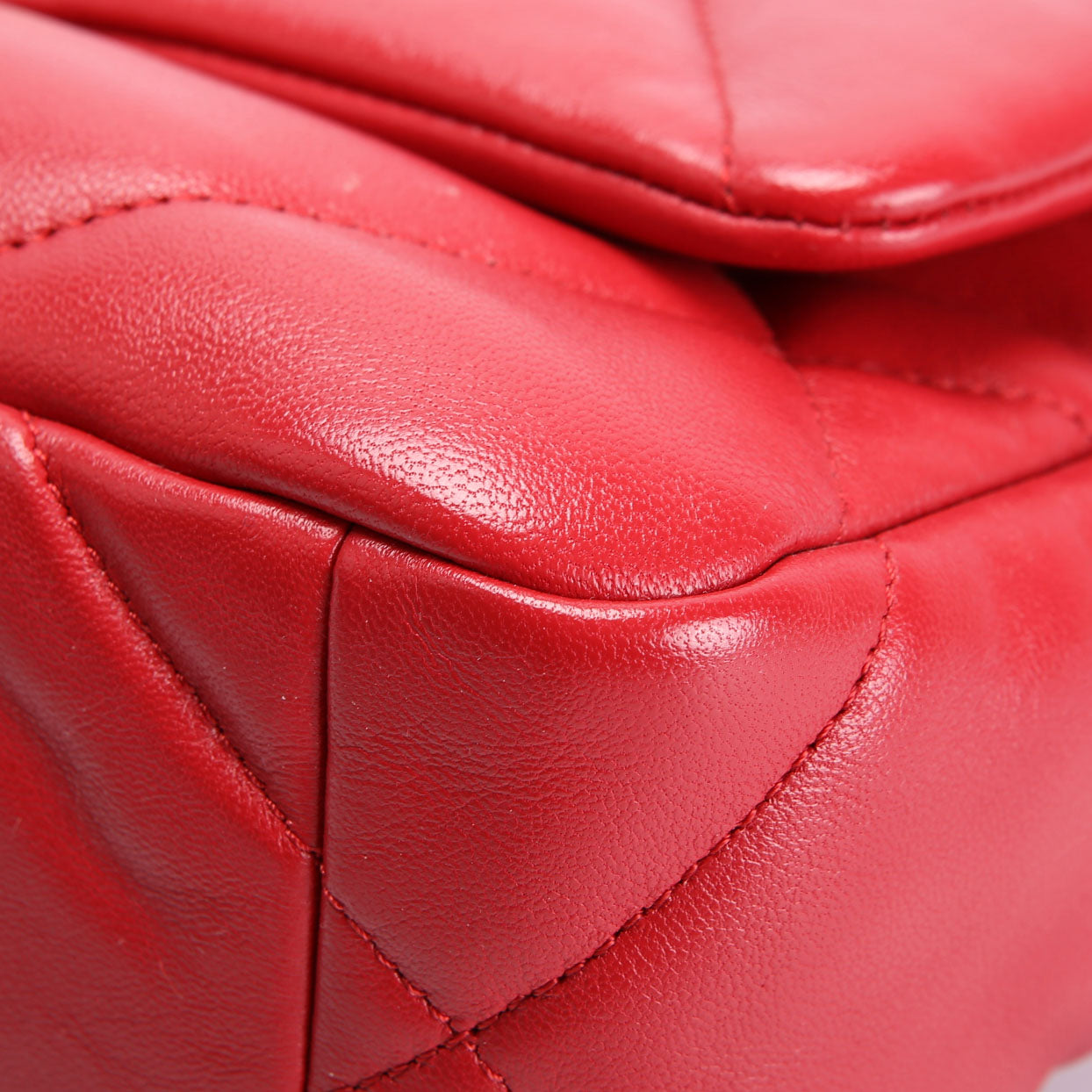 Quilted Goatskin 19 Medium Flap RFID Red