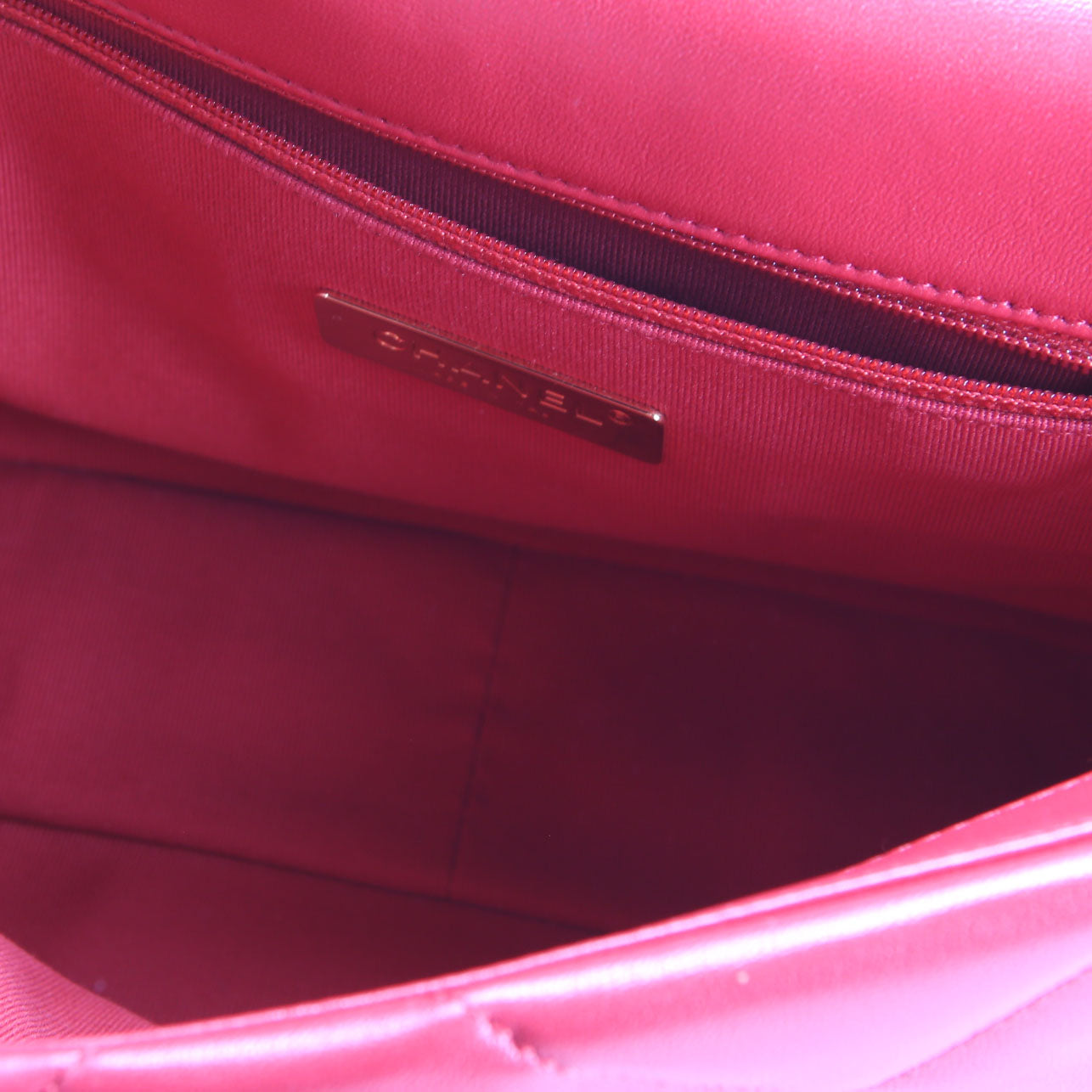 Quilted Goatskin 19 Medium Flap RFID Red