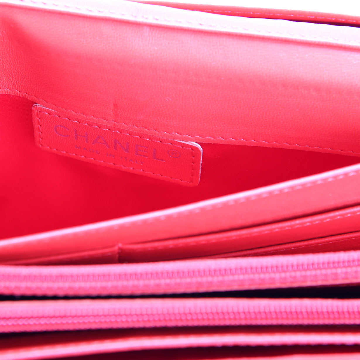 CC Quilted East/West Flap Clutch Lambskin 14M Red/Silver